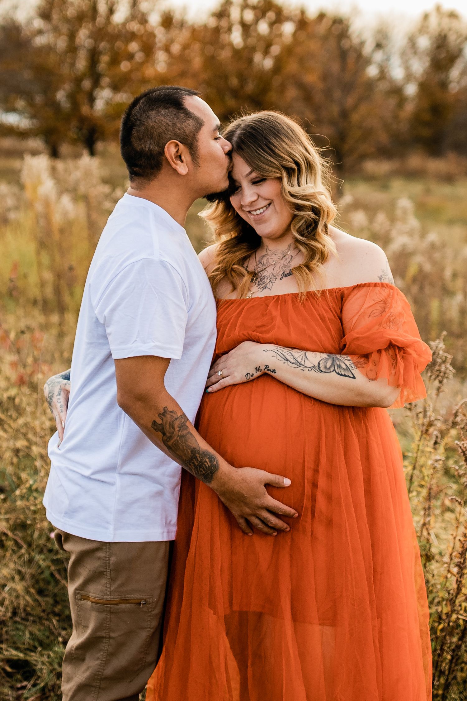 bold and emotional maternity, motherhood, family photography sessions in des moines, iowa