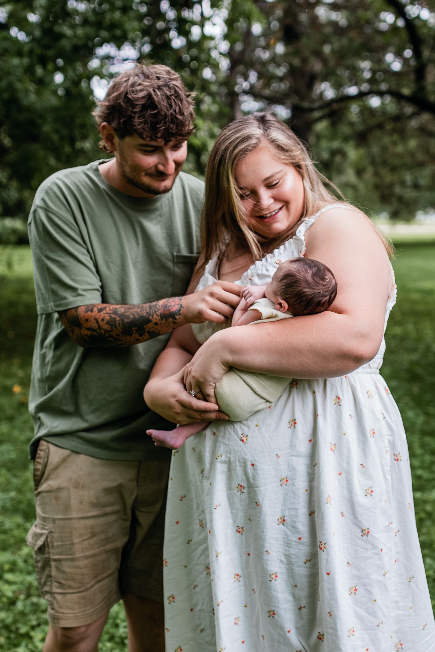 bold and emotional family photography sessions in des moines, iowa