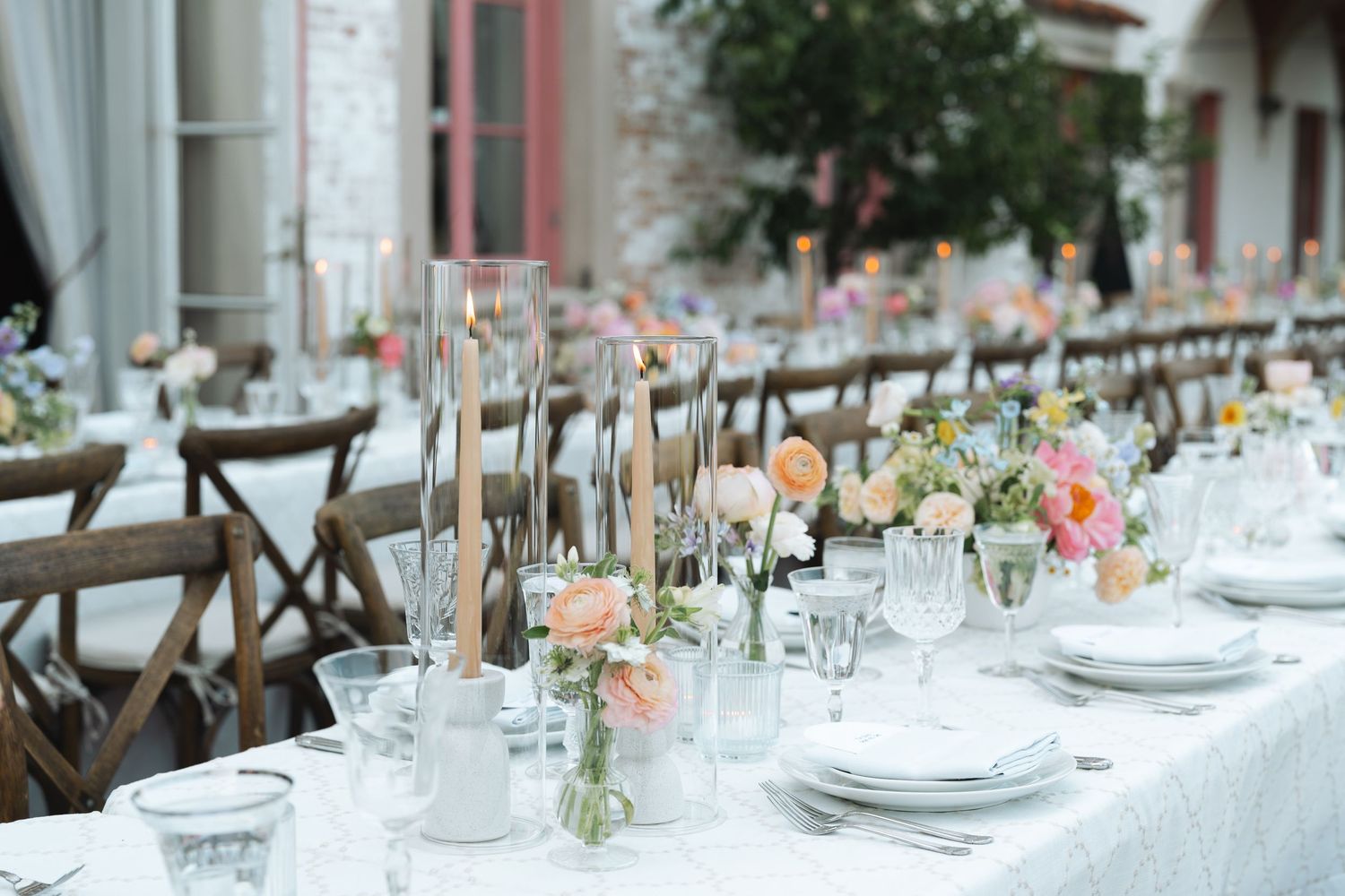 Pastel Spring Luxury Wedding Table Decor Luxury Wedding Photographer