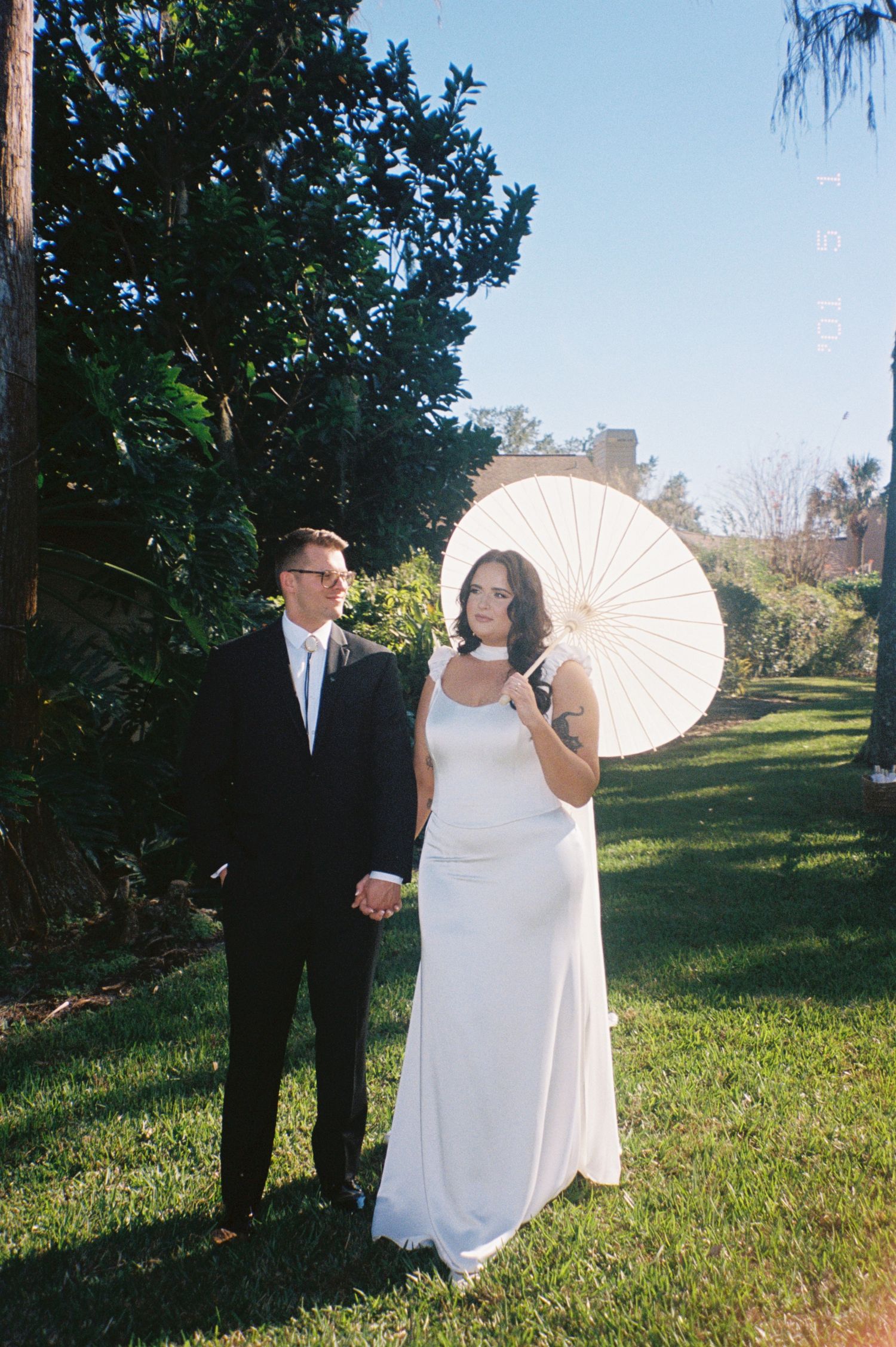 Tampa, Florida Bride and Groom Parasol