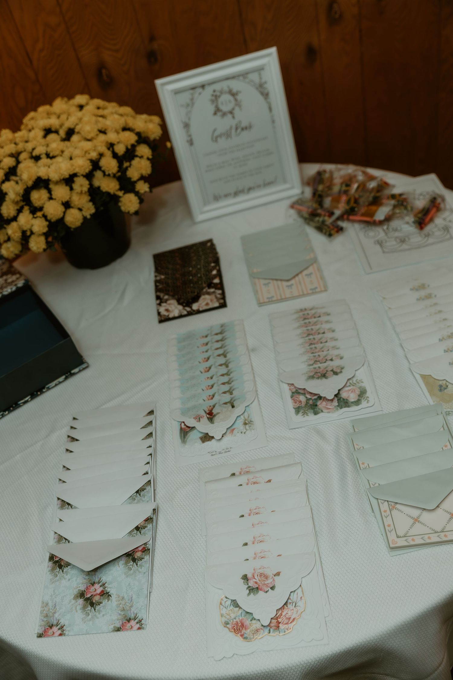 Note cards during wedding reception detail photos captured by central illinois elopement photographer