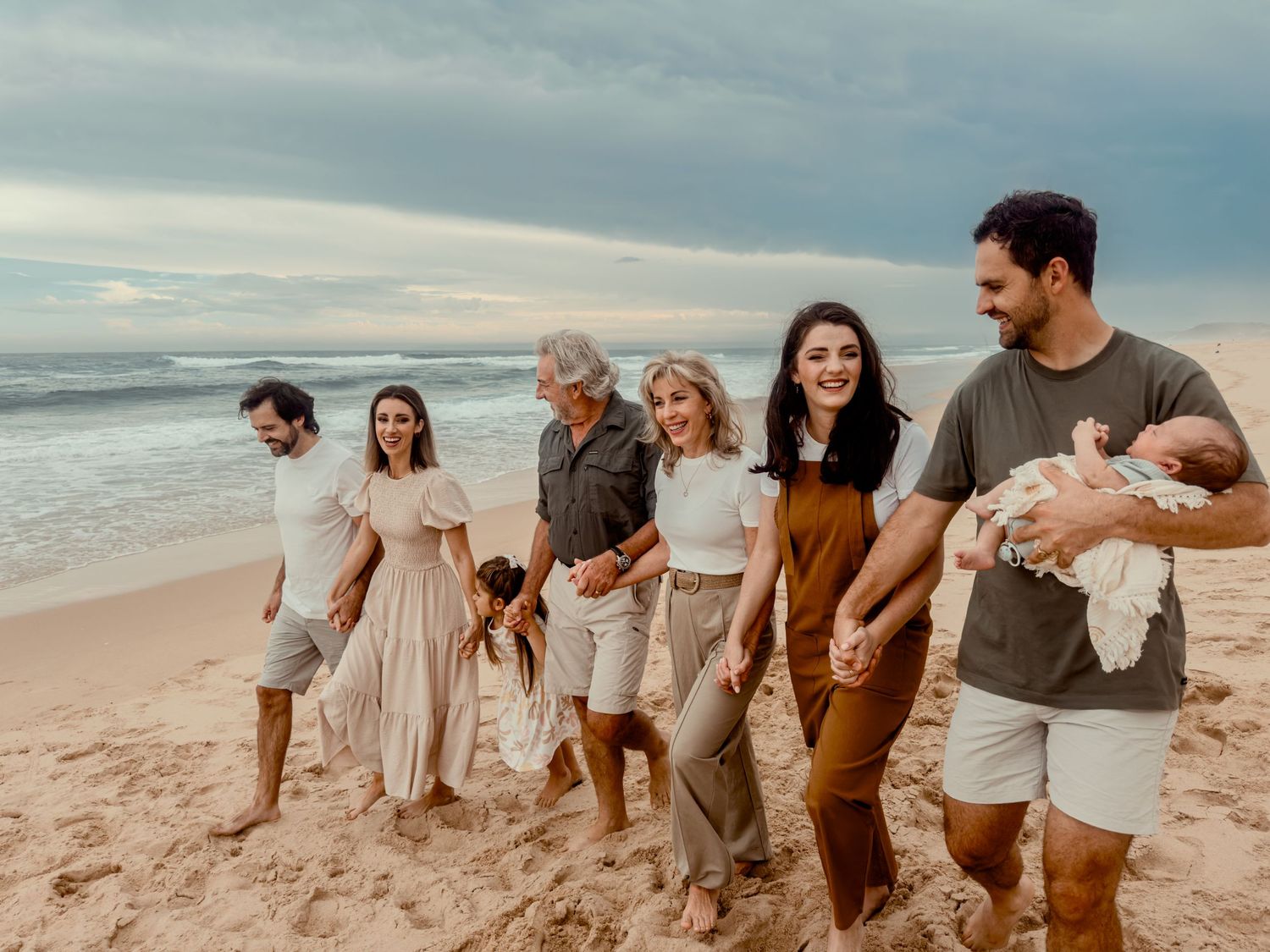 Family photshoot on beach