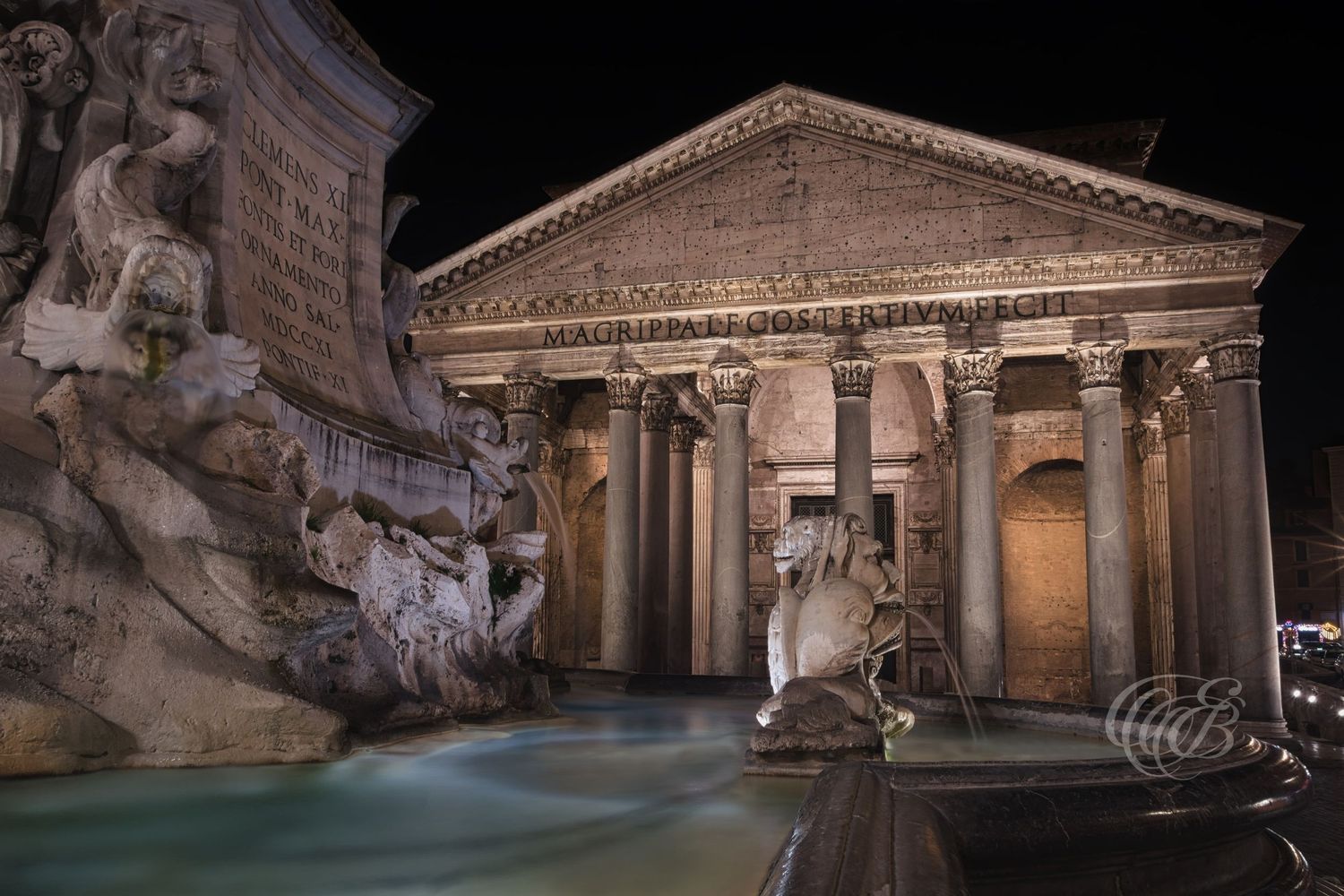 Italy – Pantheon at night - Rome – view of the ancient Roman temple illuminated after dark, photo by Eduardo Bartoli