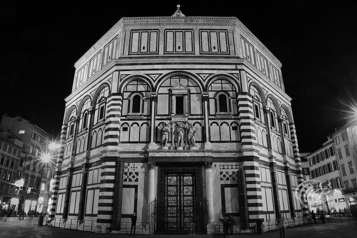 Italy – Baptistery of St John - Florence – black and white photograph of the Romanesque baptistery, photo by Eduardo Bartoli