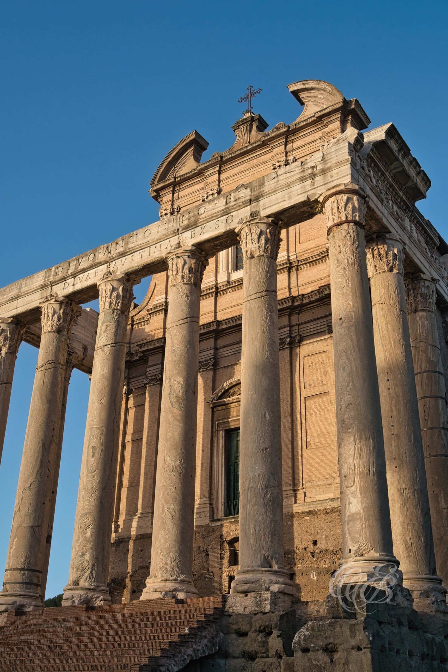 Italy – Temple of Antoninus and Faustina in spring - Rome – ancient temple columns in the Roman Forum, photo by Eduardo Bartoli