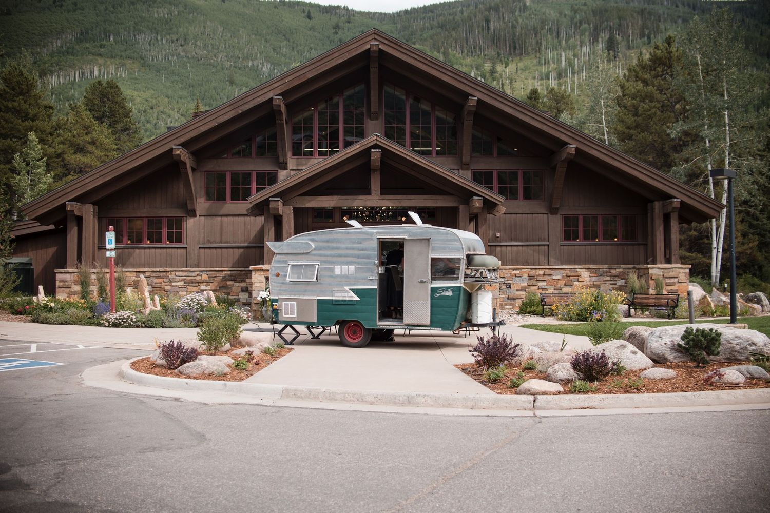 Wedding at the Donovan Pavilion in Vail, CO, Mountain wedding. True-to-life, bright, and airy  photographer Angelice Cababller