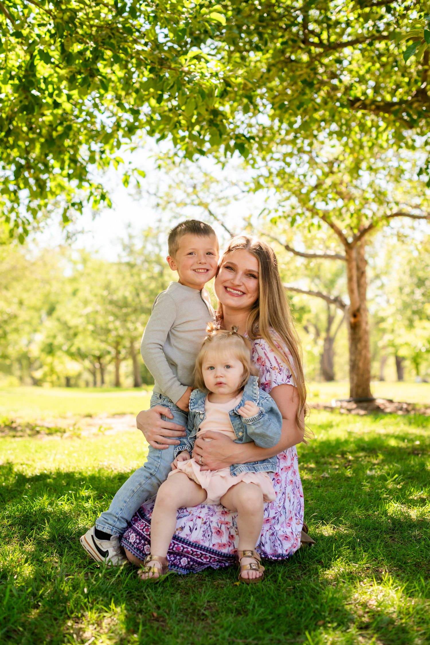 Family photography, Mother and children pose idea, true to life colors, spring at Rogers Grove, Longmont by Angelice Caballer