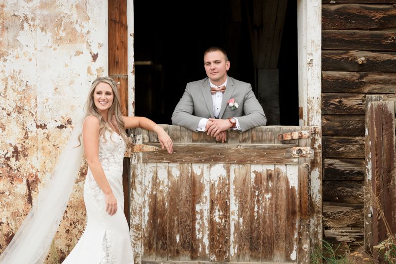 Couples Portrait Rustic Barn, true to life style, Mountain View Ranch Venue, photography  Angelice Caballer