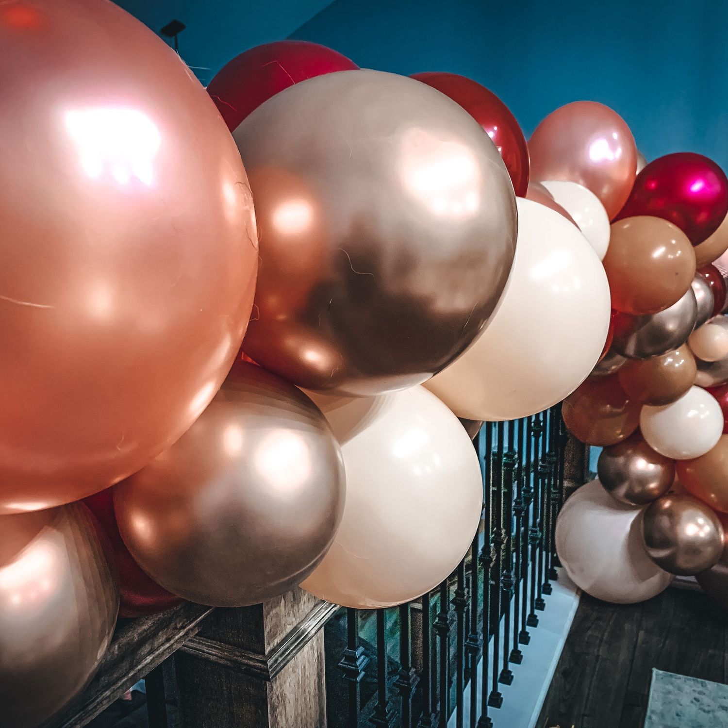balloon garland for birthday party
