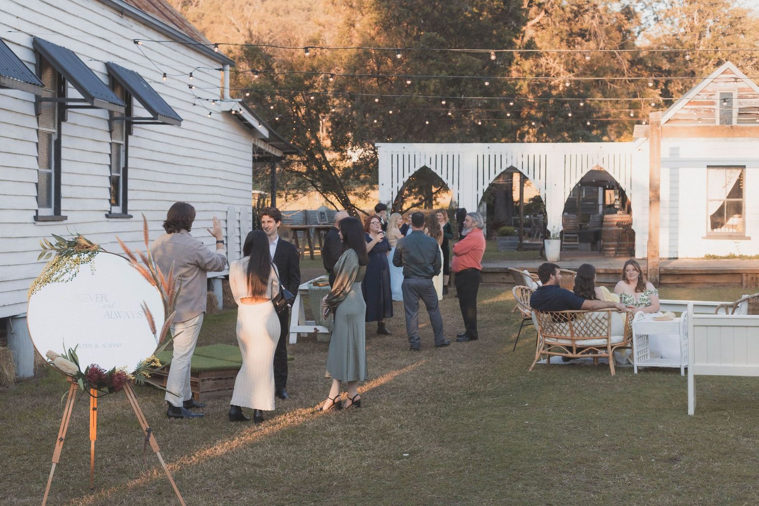 Country Esk wedding reception at Holy Red Deer Estate by Ipswich and Toowoomba wedding photographer.