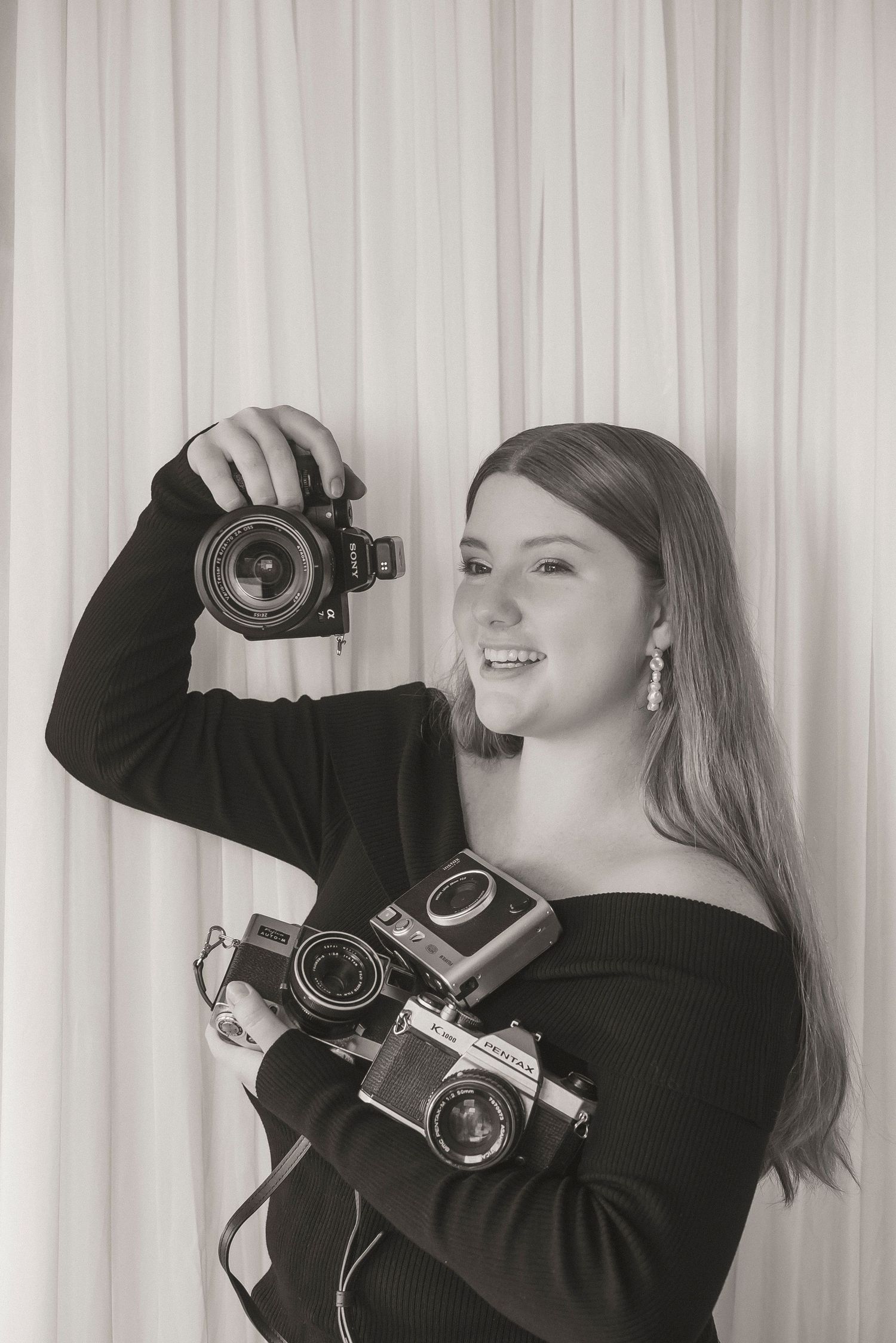 Wedding Photographer for Ipswich, Lockyer Valley Toowoomba and beyond. Independent photographer. Film and digital photography