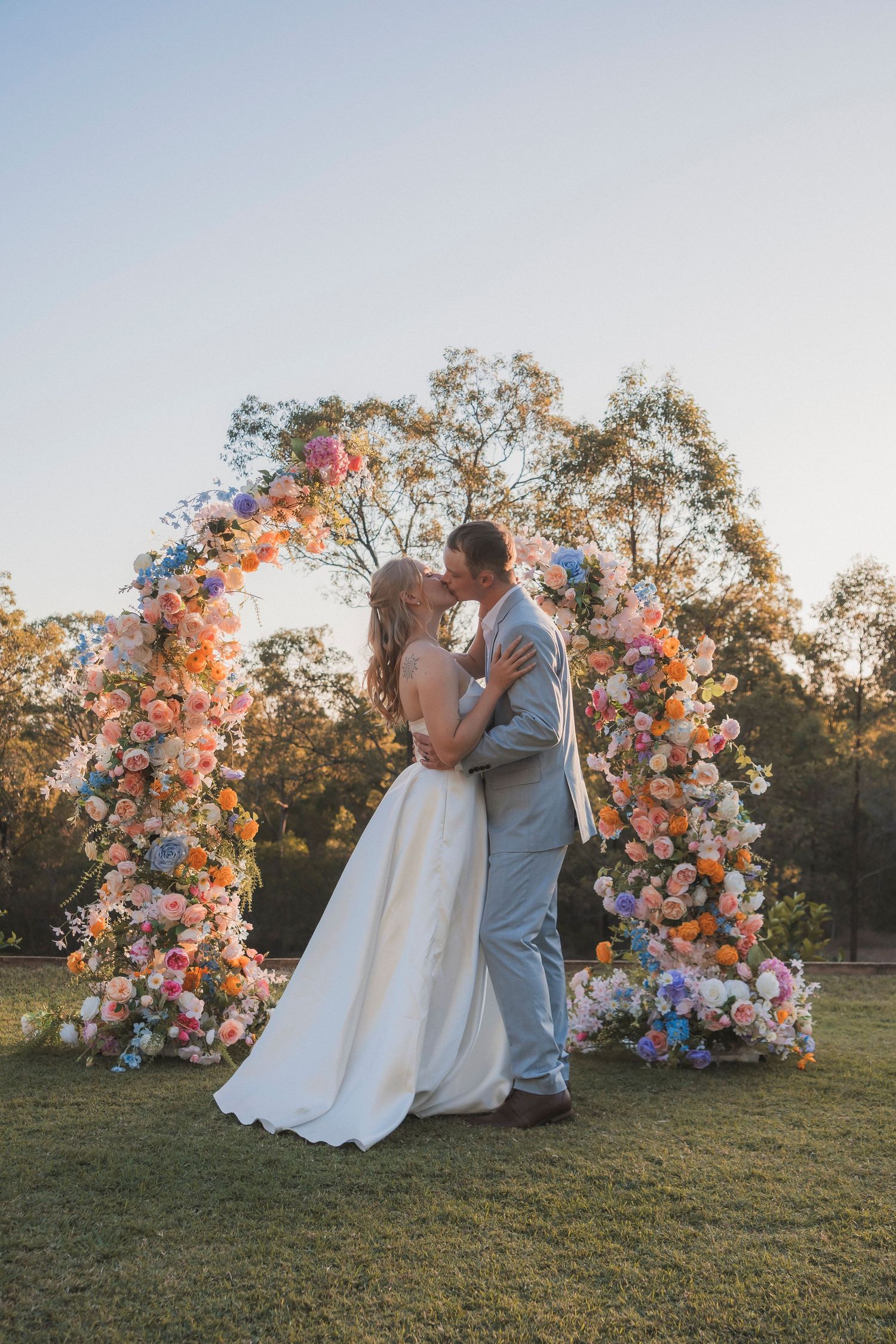 First Kiss at golden hour Ipswich Bride and Groom Photographed by Alanah Shae Shae Imagery - budget wedding photography for brisbane