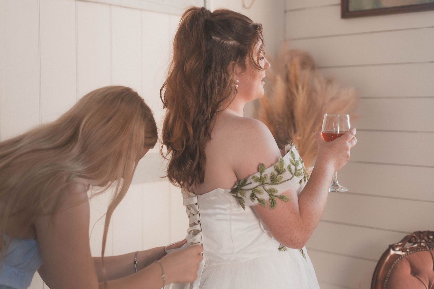 Esk wedding reception at Holy Red Deer Estate captured by Lockyer Valley wedding and elopement photographer.