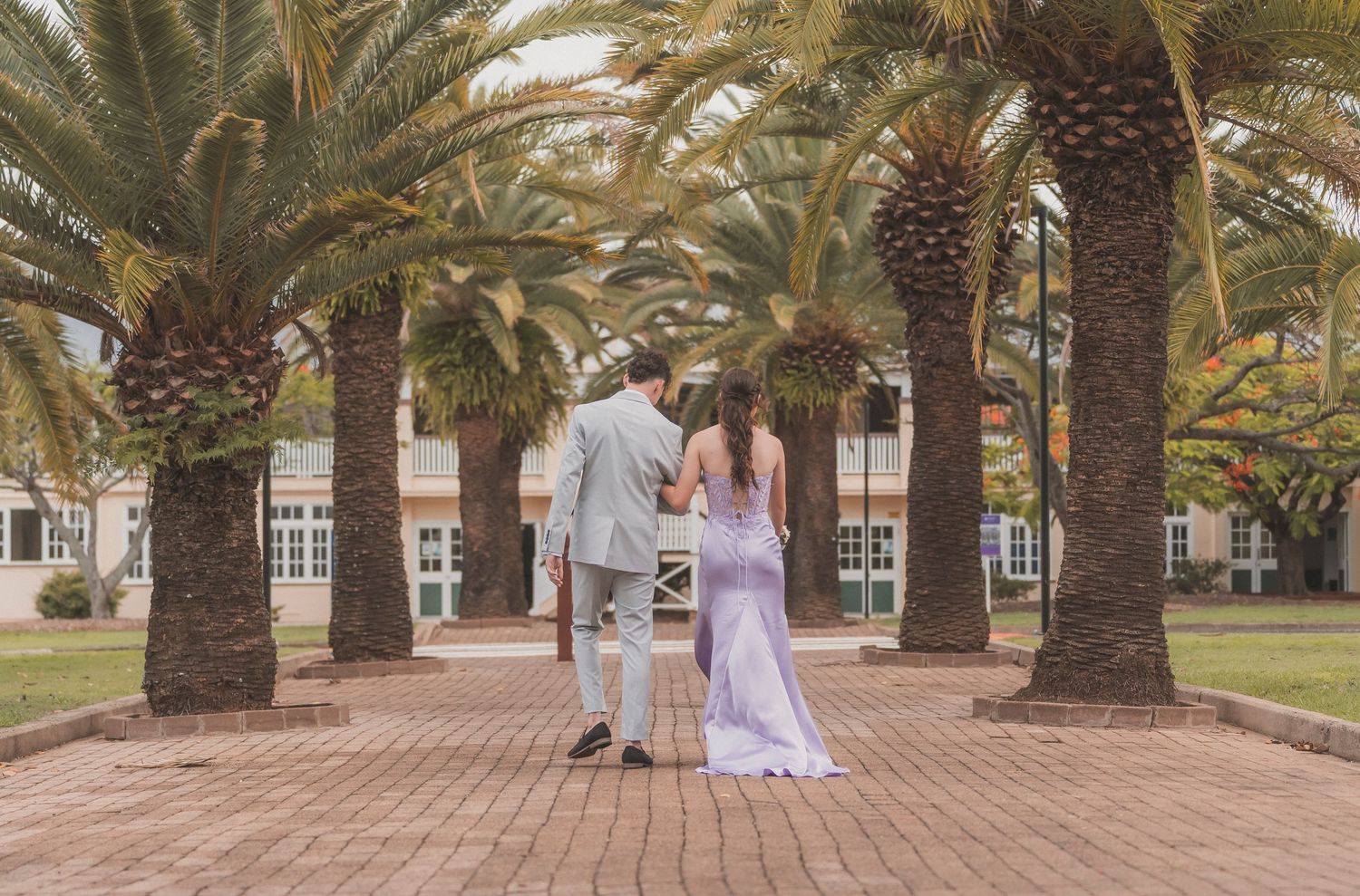 Gatton University of Queensland campus. Formal, photography by Lockyer Valley photographer, Shae Imagery. Couples families events budget