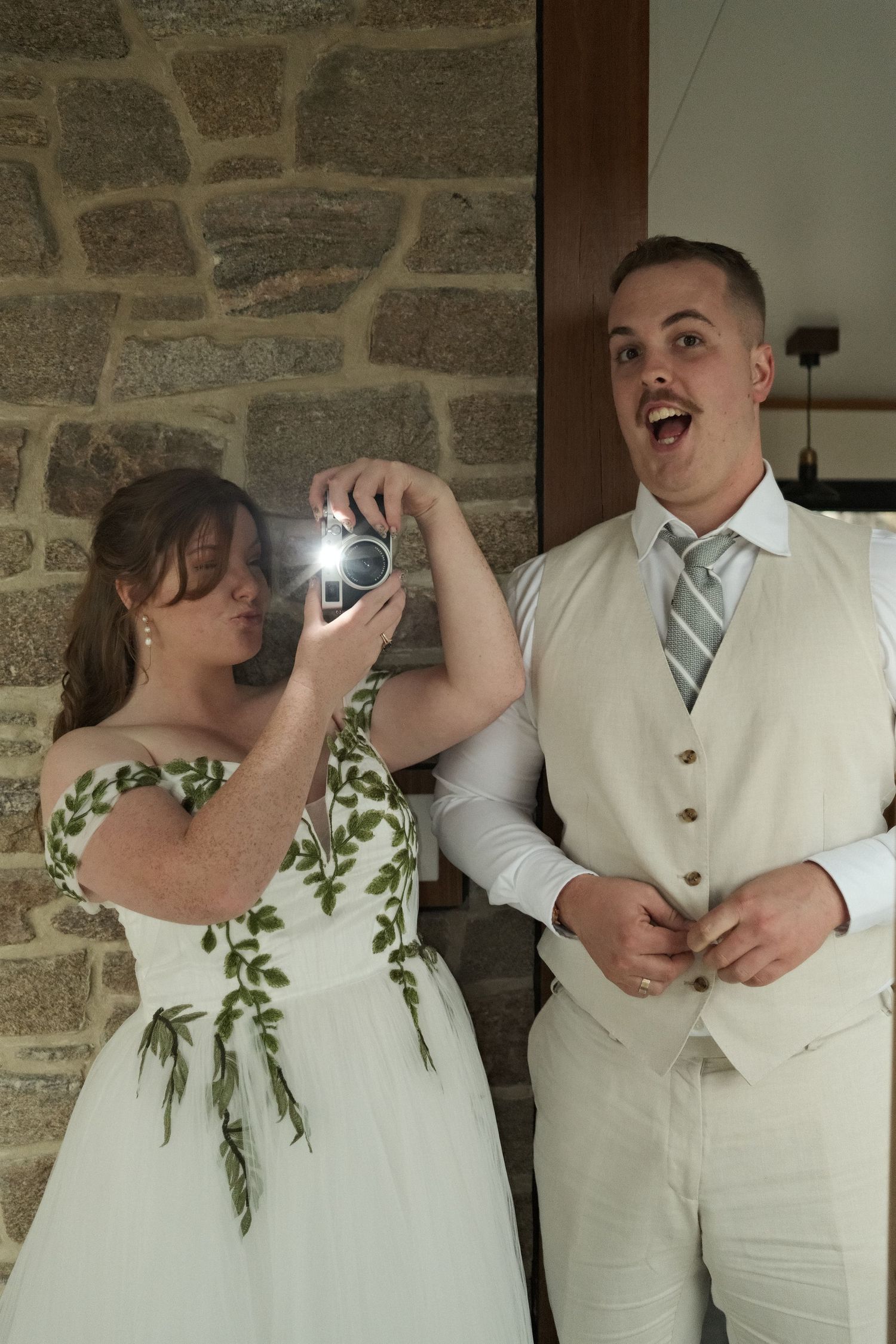 Independent wedding photographer for Brisbane gatton ipswich and Toowoomba. How much does wedding photography cost