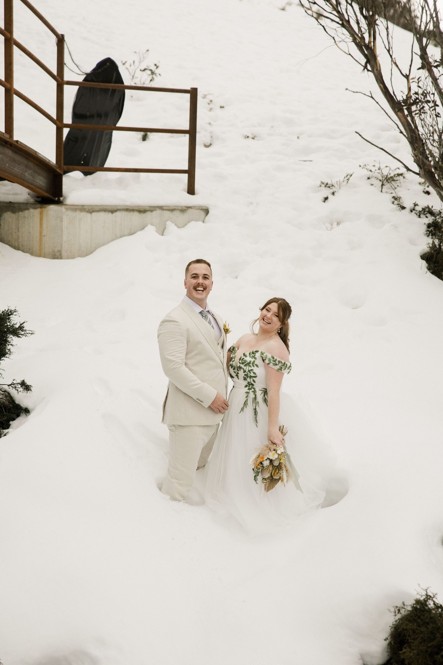 Snow ceremony at Dead Horse Gap, Snowy Mountains, photographed by Lockyer Valley wedding and elopement photographer.
Snow ceremony at Dead H