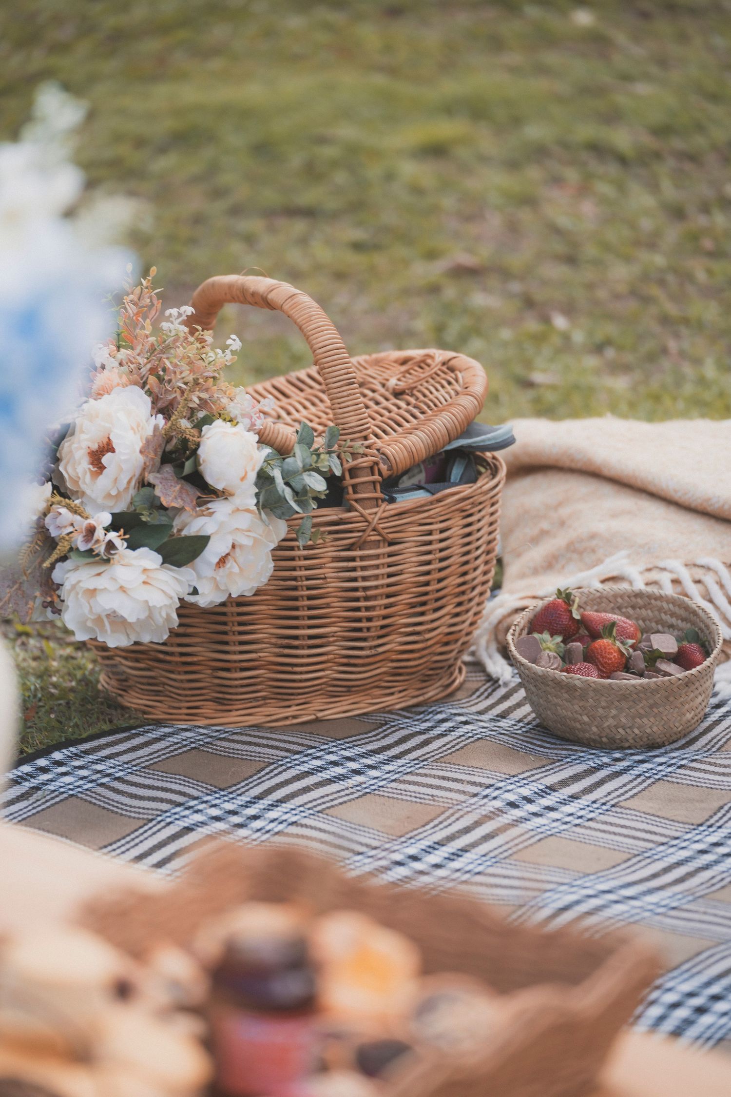 Floral setup and ceremony styling for a surprise vow renewal at Noosa Botanical Gardens, styled and photographed on the Sunshine Coast.