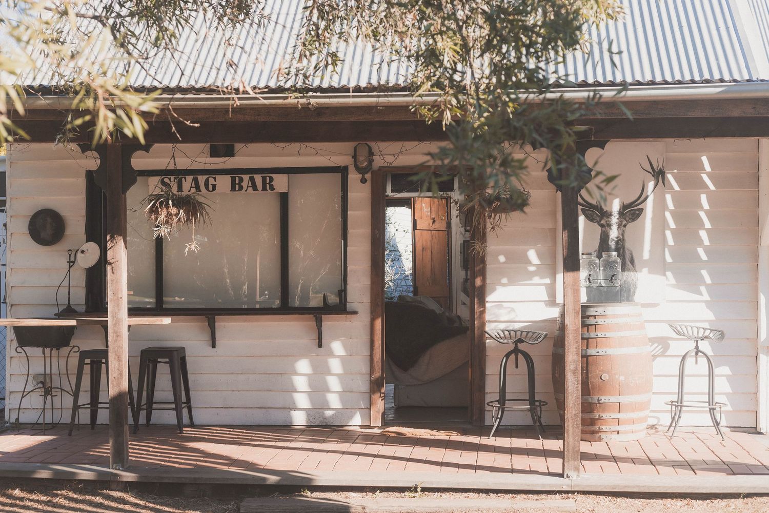Esk wedding reception at Holy Red Deer Estate captured by Lockyer Valley wedding and elopement photographer.