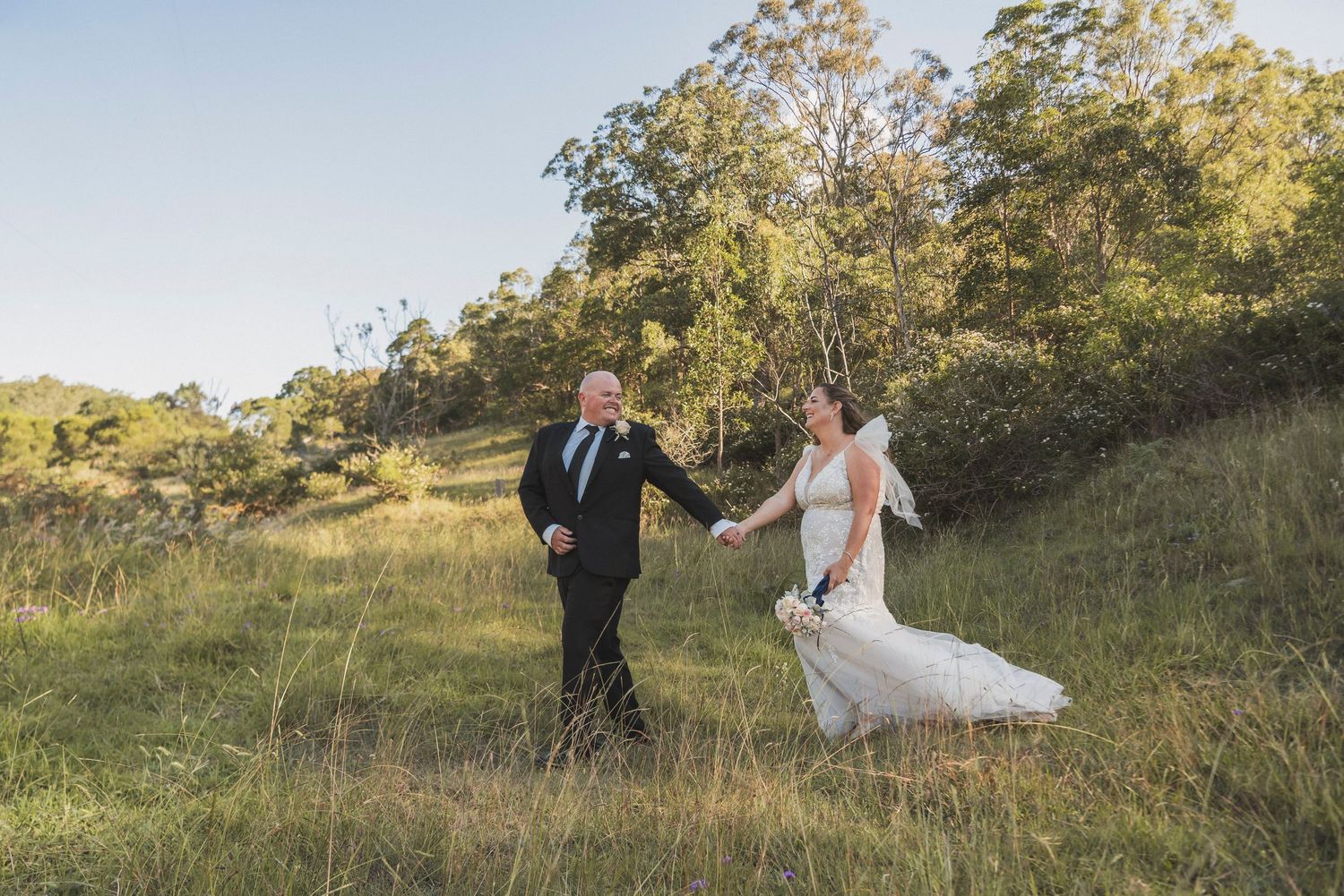 Elopement photography in Toowoomba relaxed and natural posing by Shae imagery wedding and elopement photographer at Keteka Hill