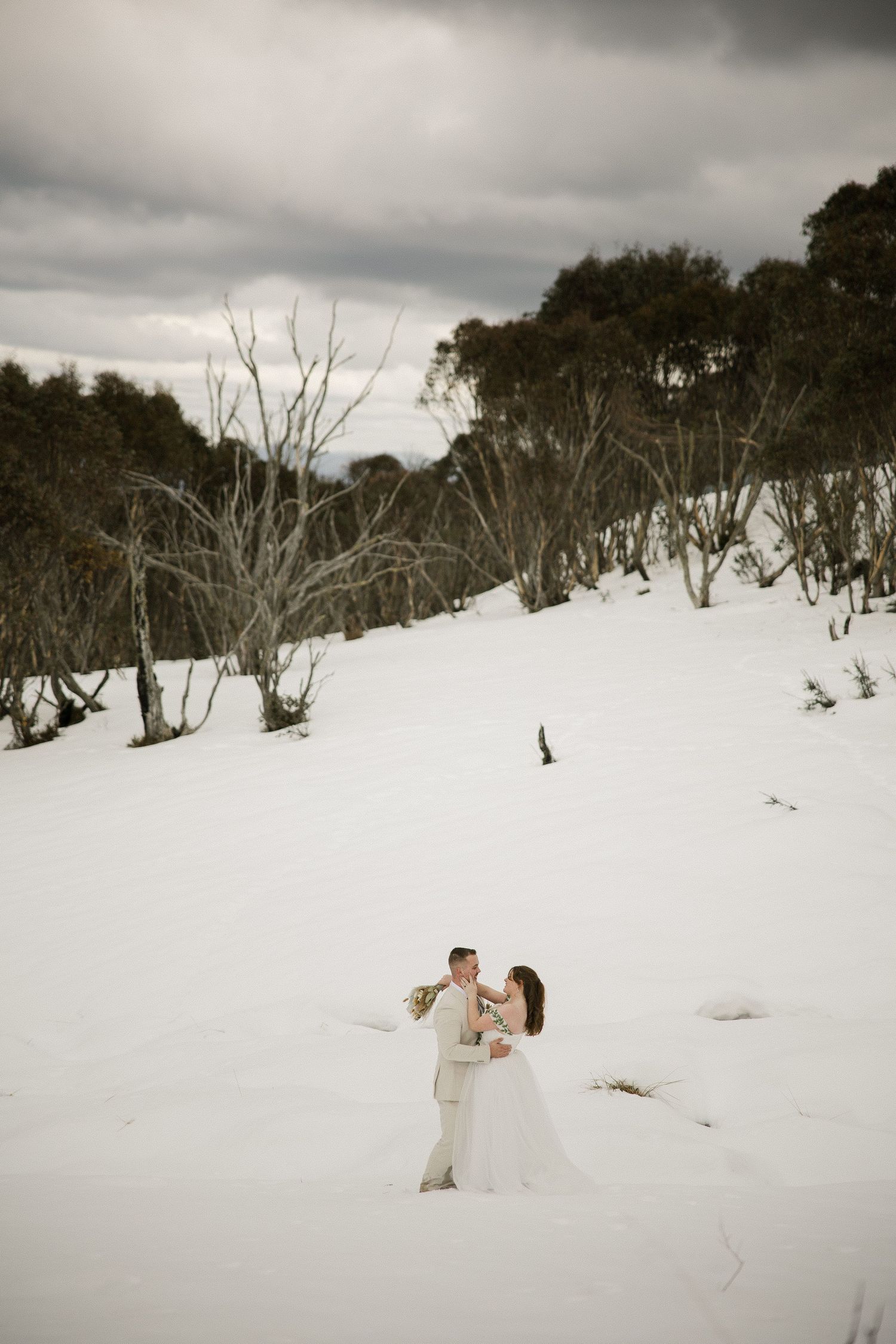 Snowy Mountains wedding and elopement photography at Dead Horse Gap by South East Queensland wedding photographer.