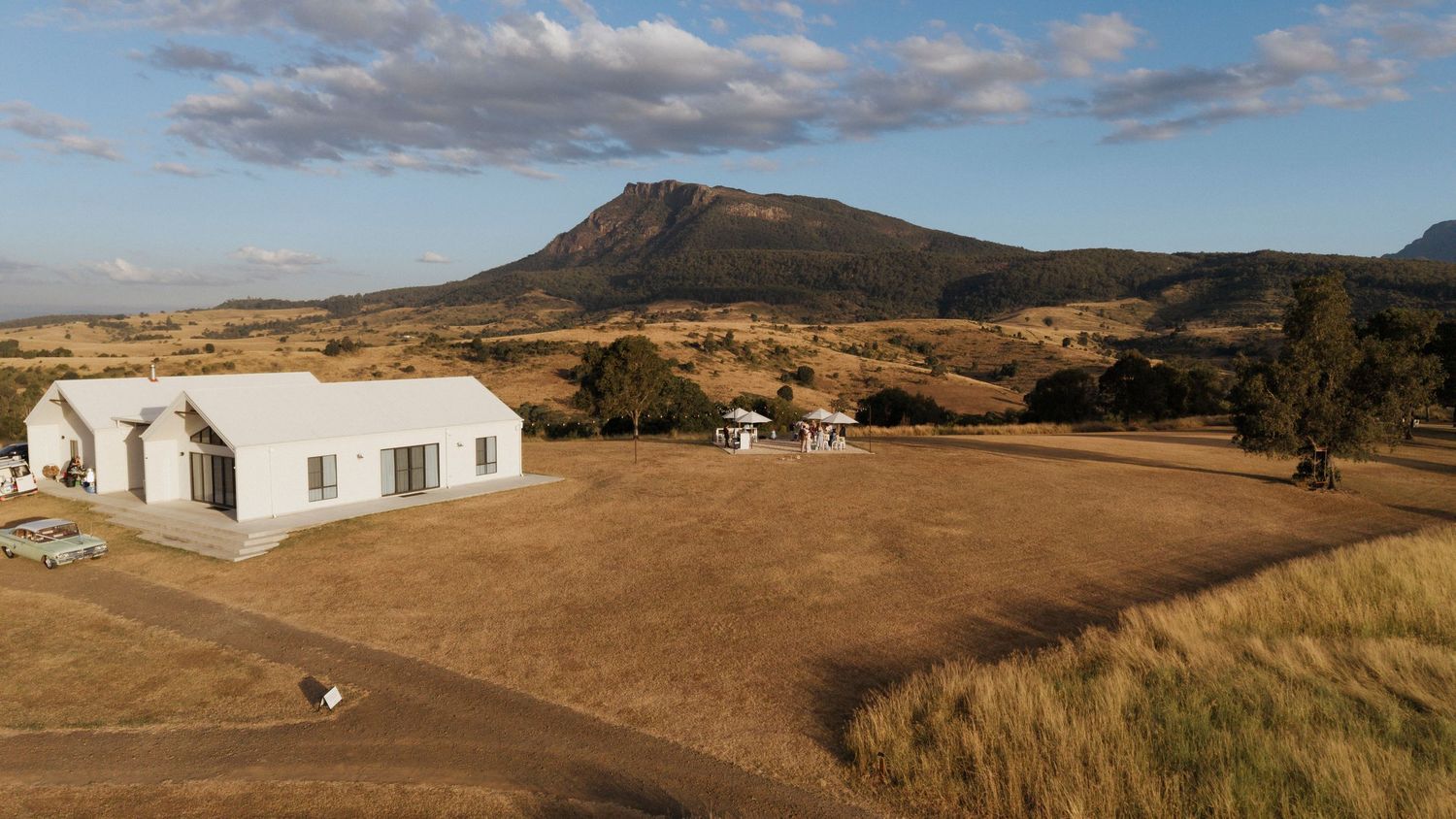 Drone wedding photography at Maroon Hill Estate, mountain view, white modern farmhouse wedding photography by Shae Imagery Scenic Rim