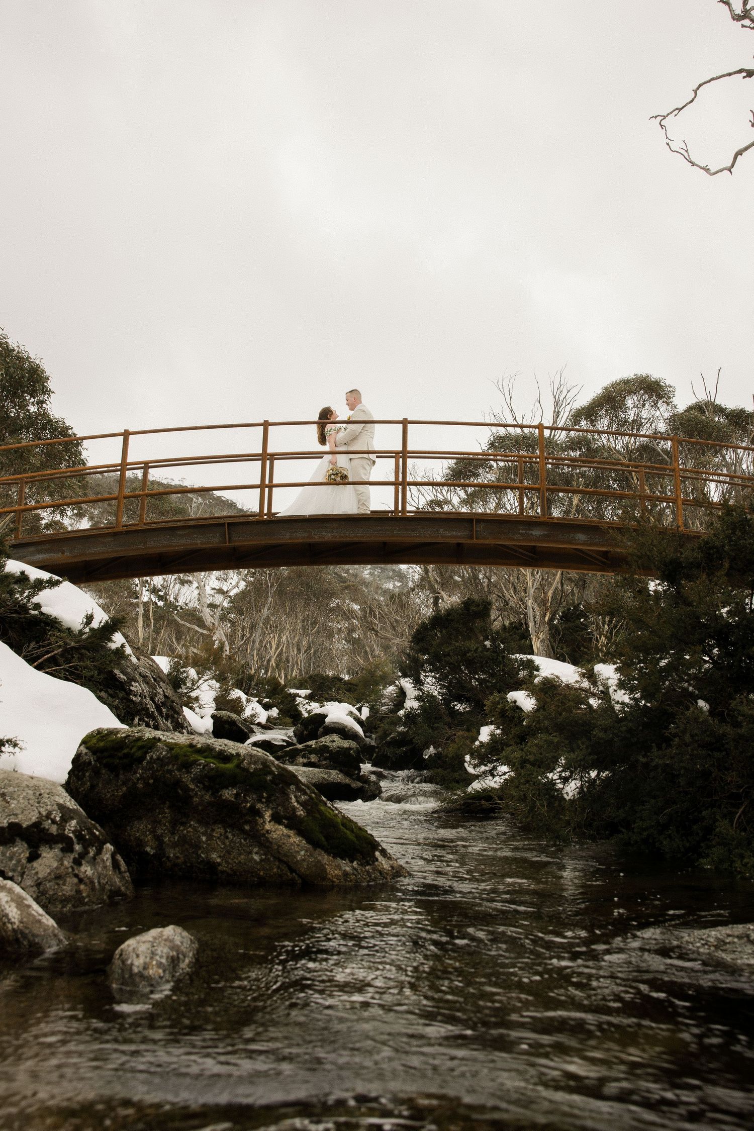 Snow ceremony at Dead Horse Gap, Snowy Mountains, photographed by Lockyer Valley wedding and elopement photographer.