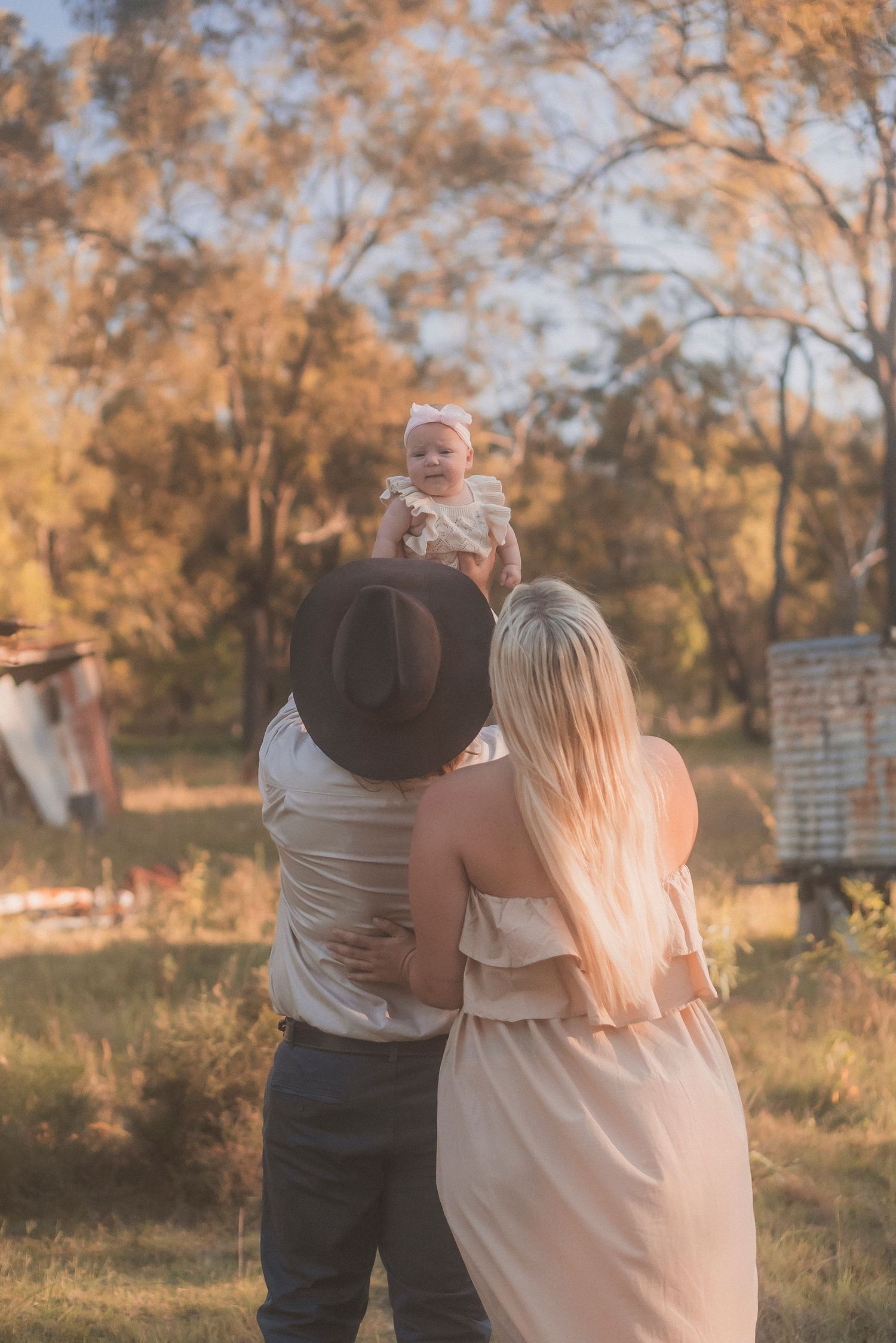 Golden hour family photos in lockyer valley - newborn & family photography with shae imagery at home photography documentary style