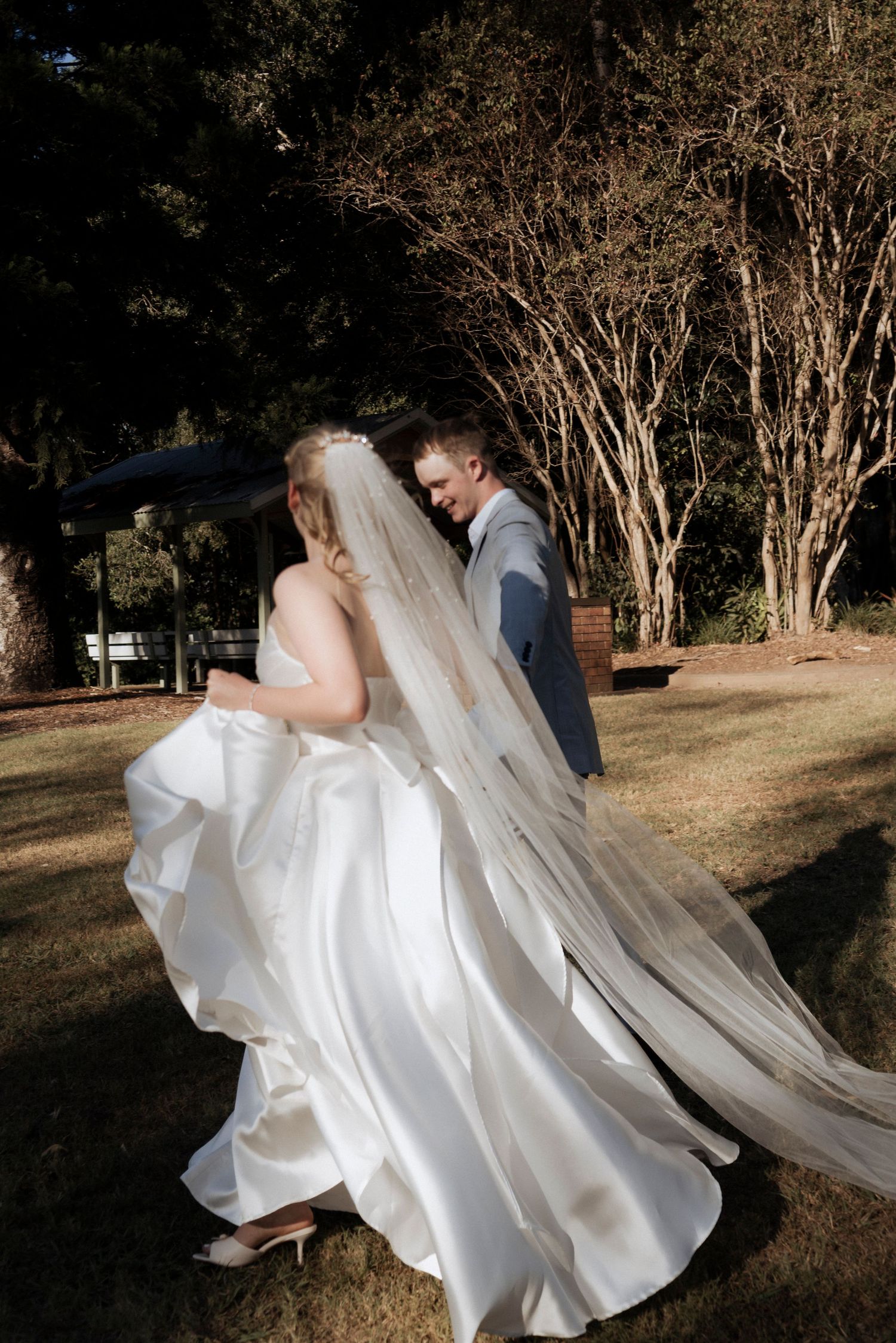 Documentary wedding photography in Ipswich. Custom wedding packages to suit your day and your budget - wedding photography Ipswich, Gatton
