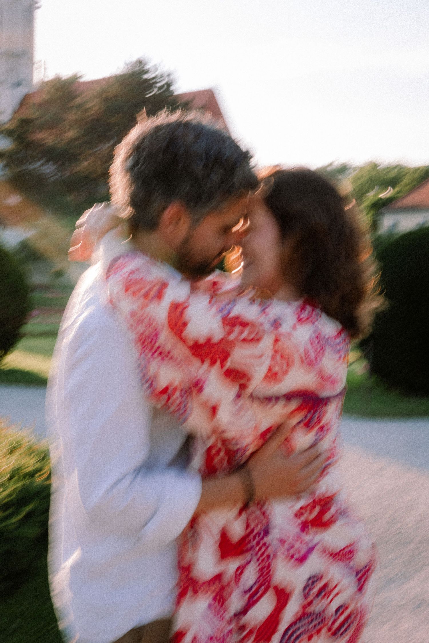 Couple photoshoot at Schonbrunn Palace in Vienna