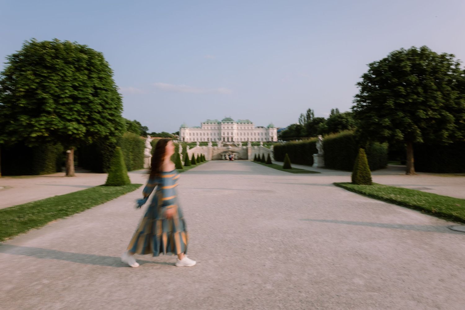 Portrait photoshoot at Belvedere Palace in Vienna