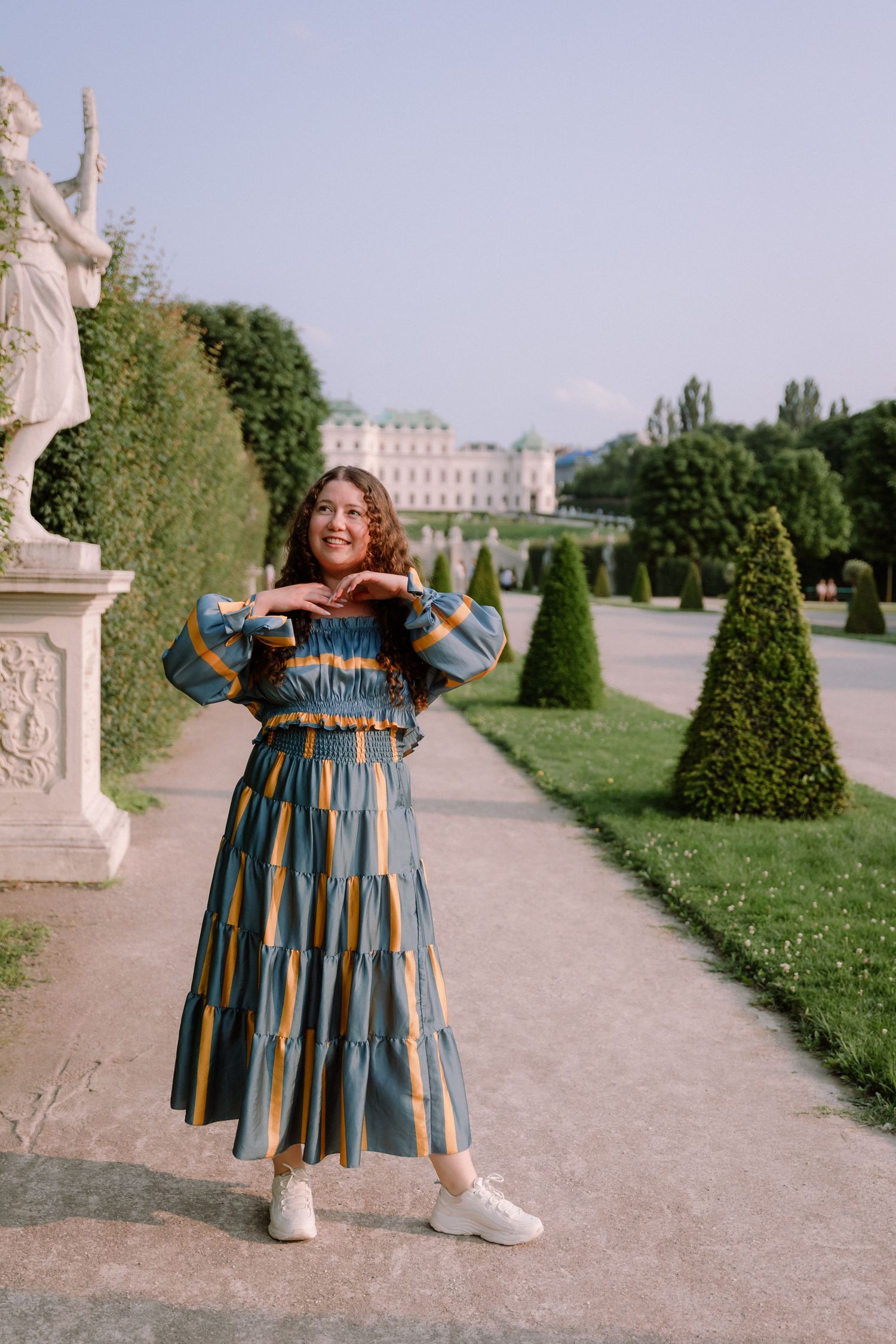 Portrait photoshoot at Belvedere Palace in Vienna