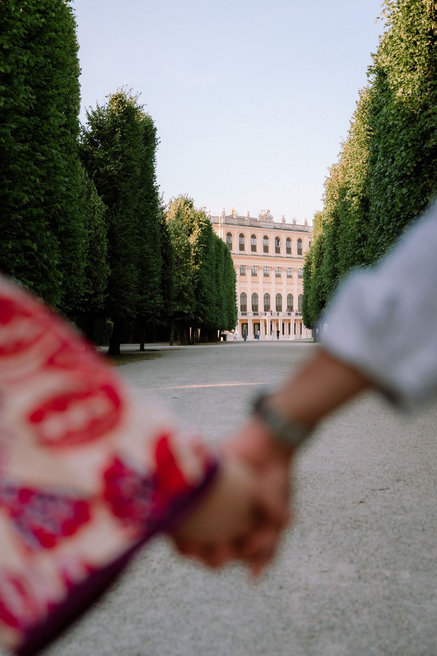 Couple photoshoot at Schonbrunn Palace in Vienna