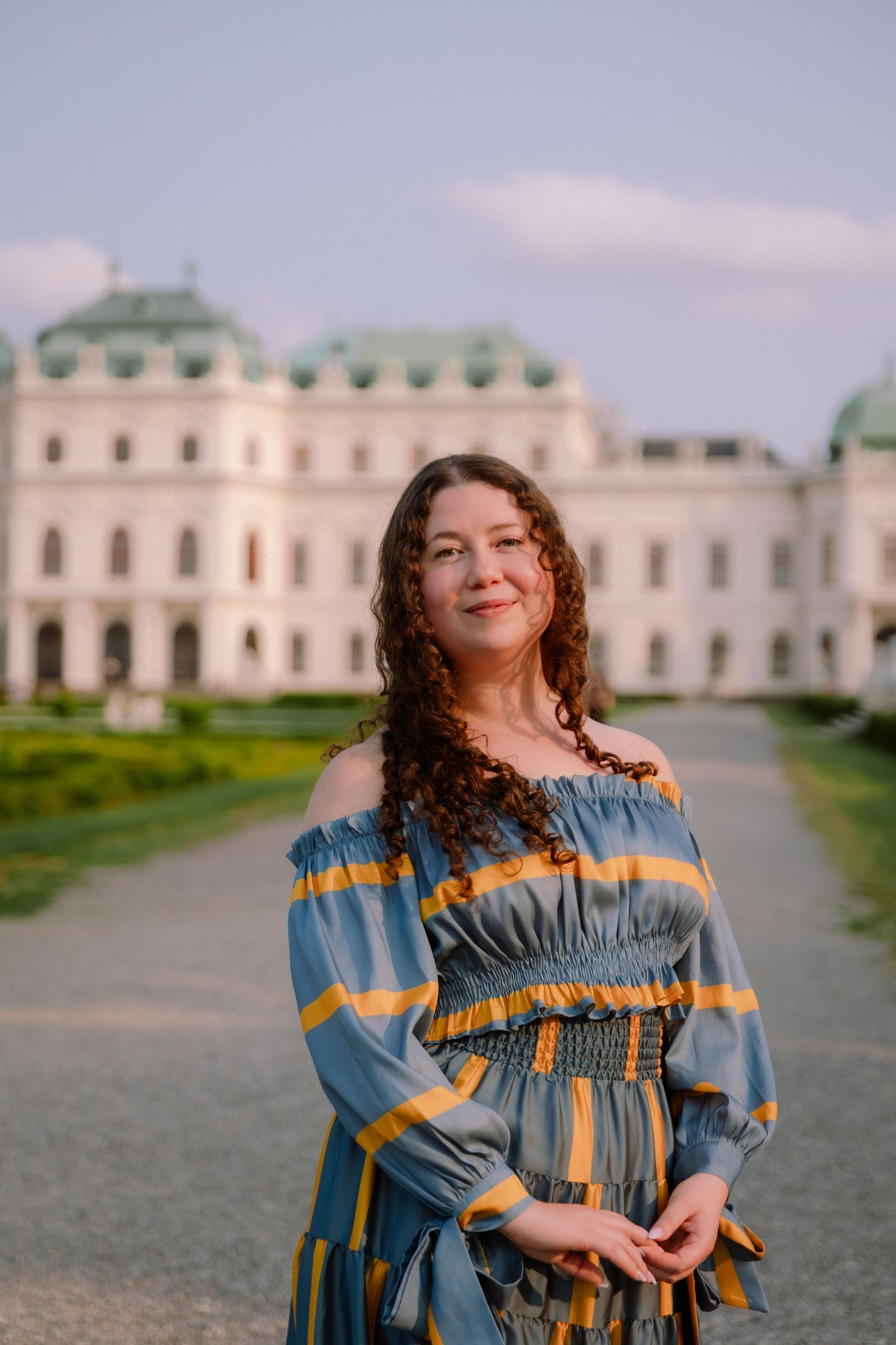 Portrait photoshoot at Belvedere Palace in Vienna