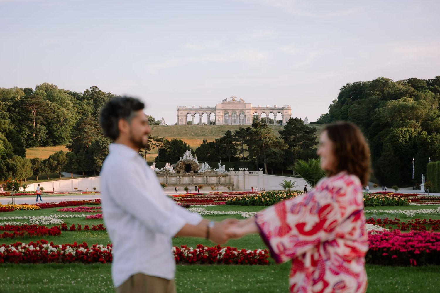 Couple photoshoot at Schonbrunn Palace in Vienna