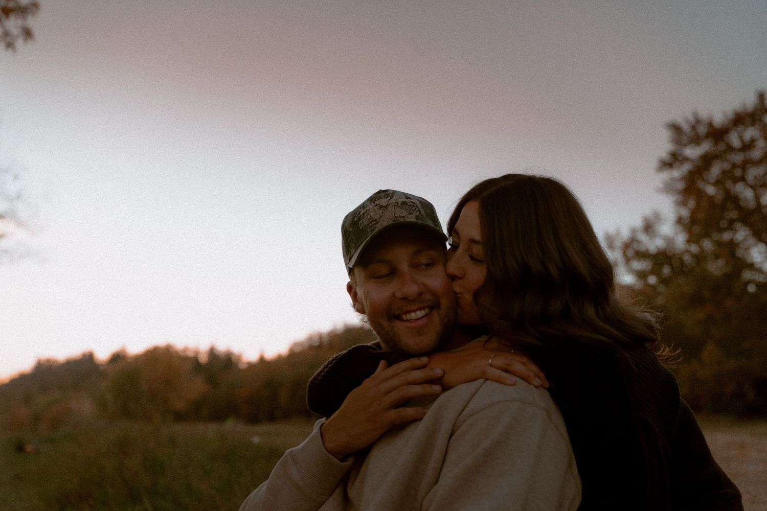 cinematic photographer, moody tones, storytelling photography, golden hour, emotional moments, natural light, editorial style, documentary w