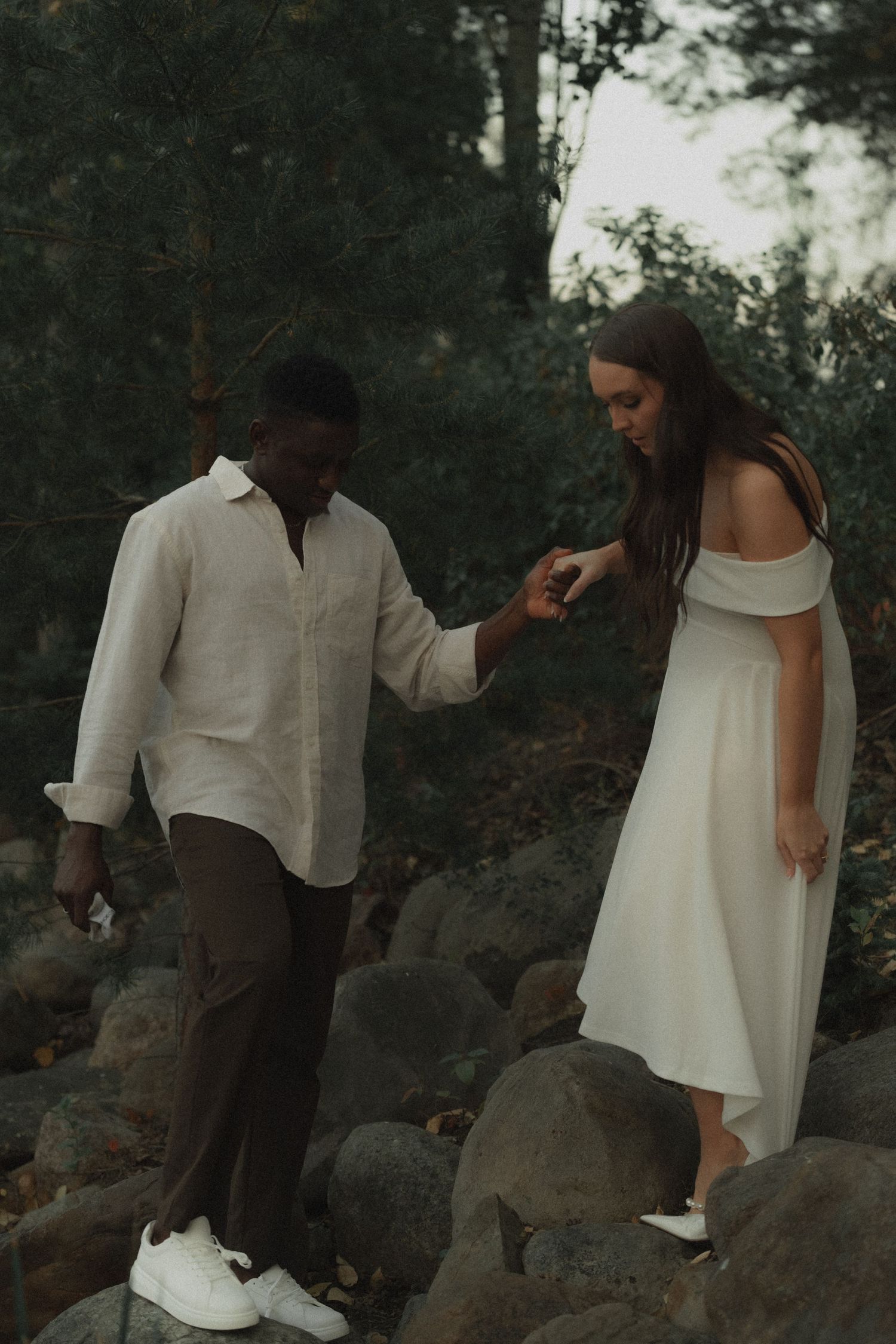 cinematic photographer, moody tones, storytelling photography, golden hour, emotional moments, natural light, editorial style, documentary w
