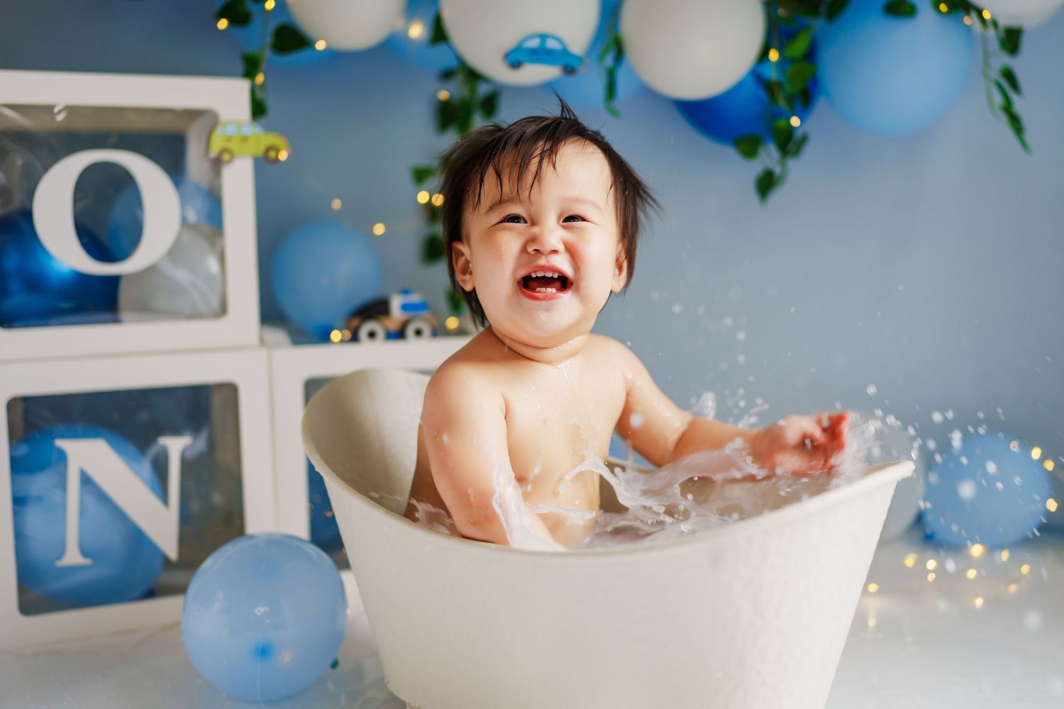 Kanata first birthday cake smash session