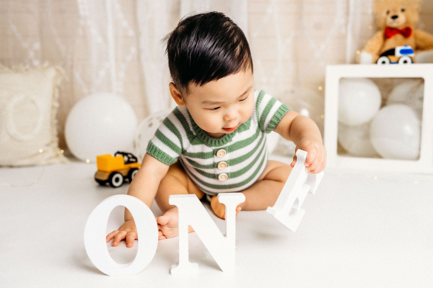ottawa baby cake smash photography