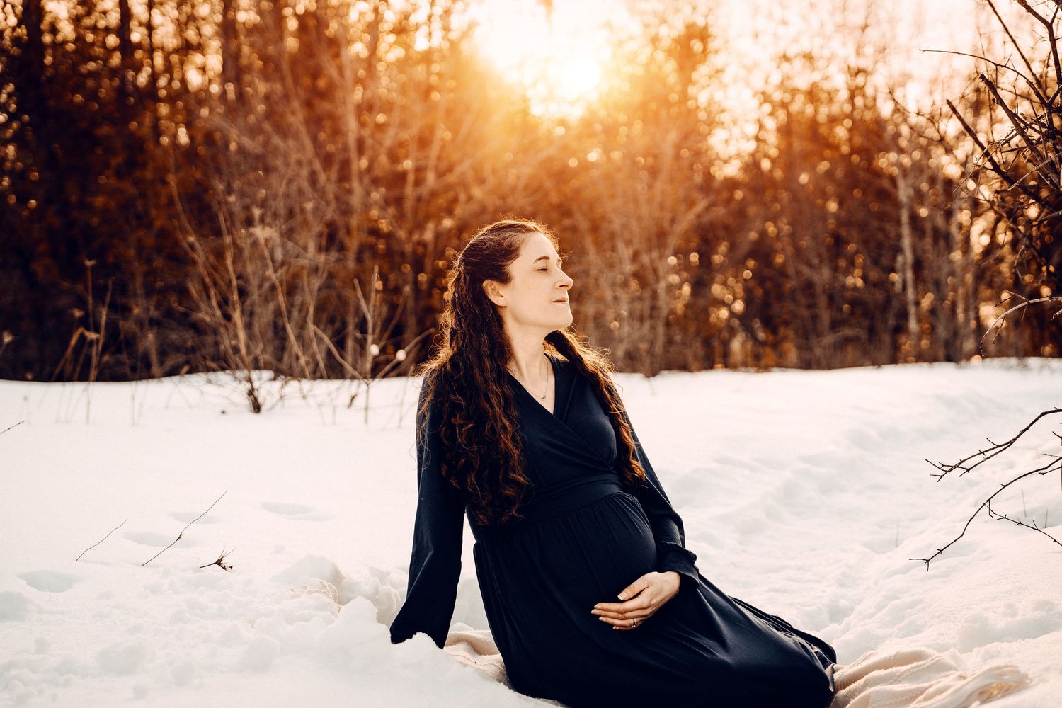 maternity portraits Ottawa indoor