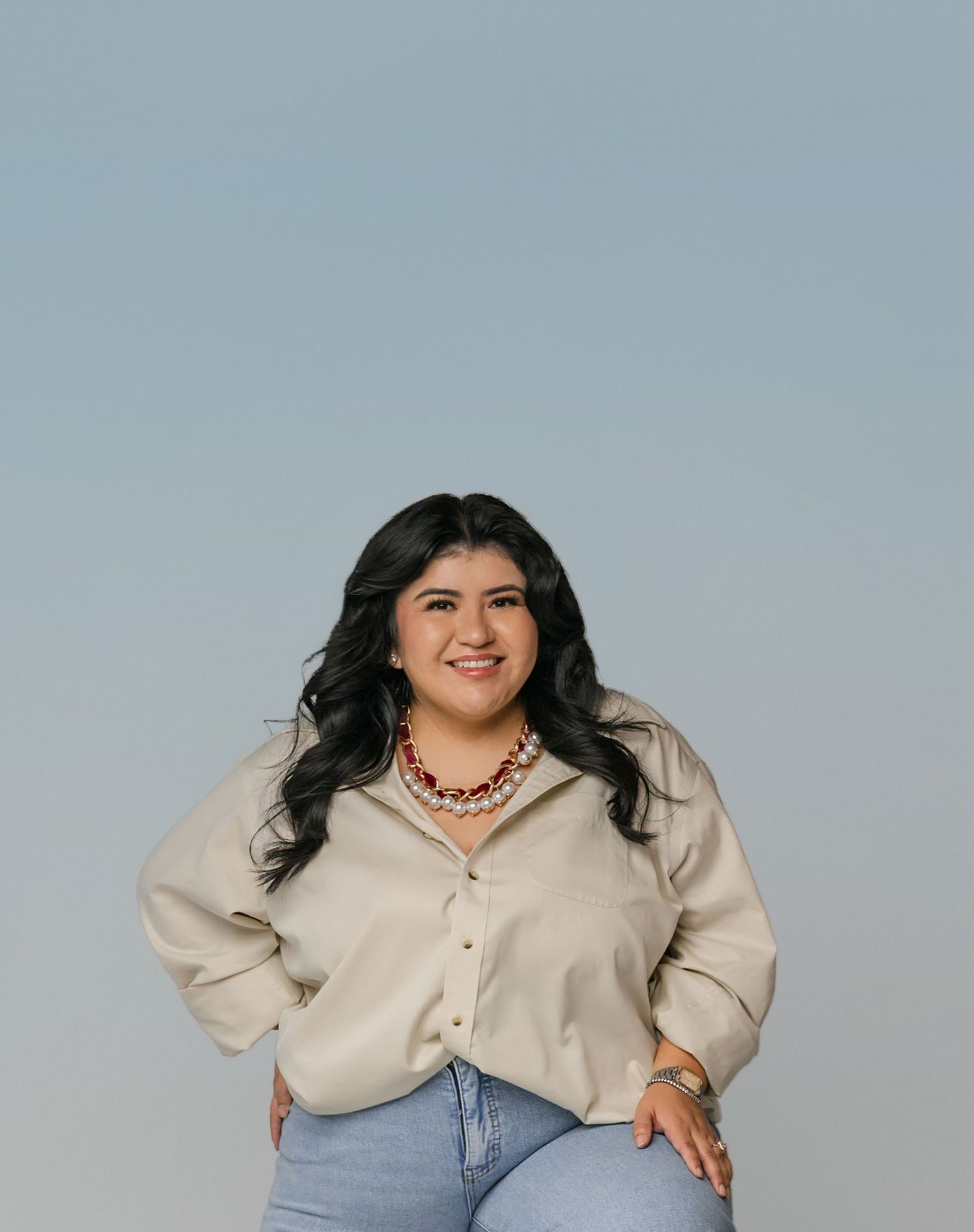 sharom rosas, phoenix maternity photographer, smiles in a studio portrait for shamari visuals