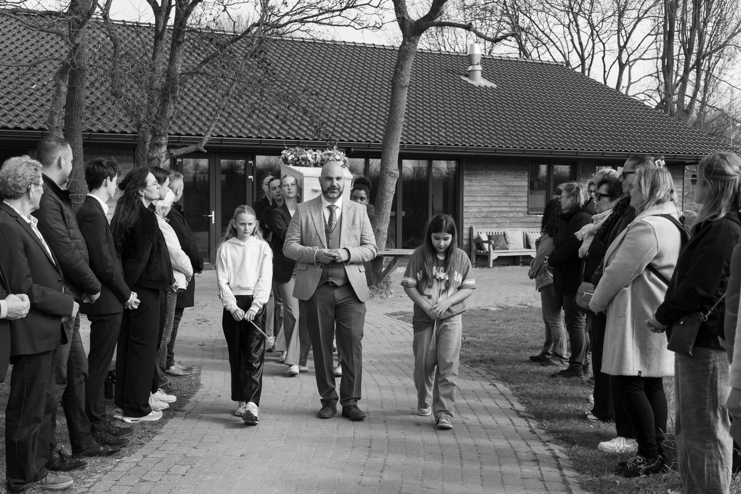 Uitvaartfotograaf natuurbegrafenis
Uitvaartfotograaf crematie
Uitvaartfotograaf begrafenis
Afscheidsfotograaf