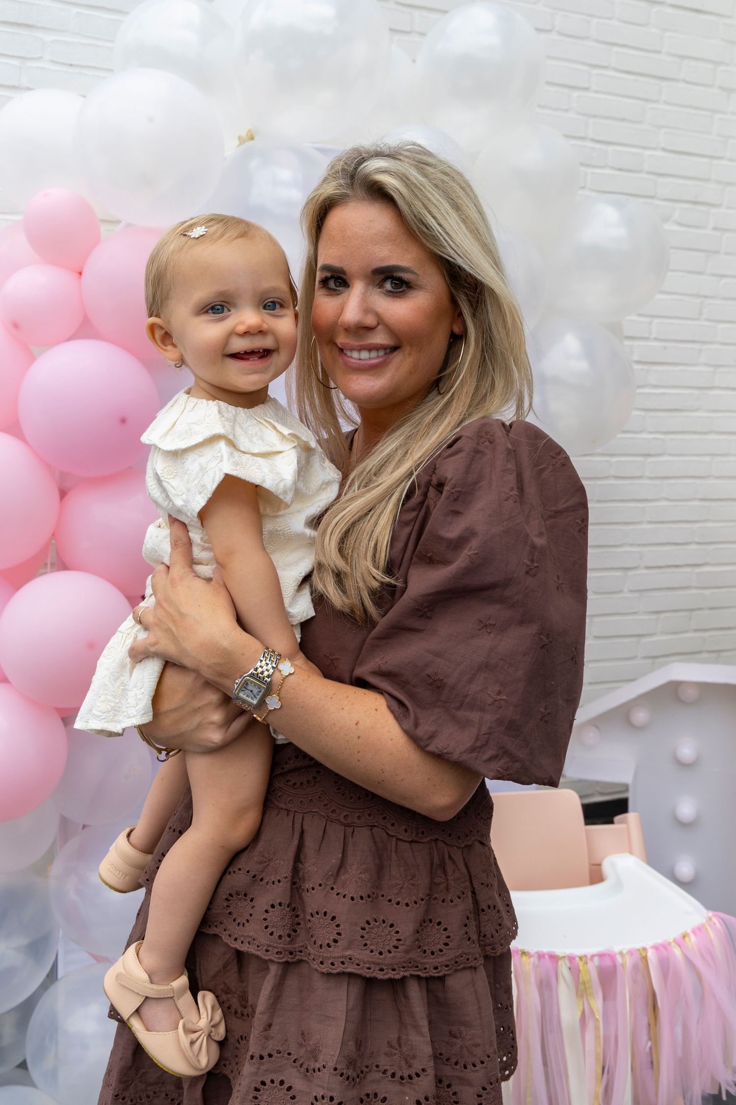 moeder dochter foto
kinderfeestje
meisje 1 jaar oud