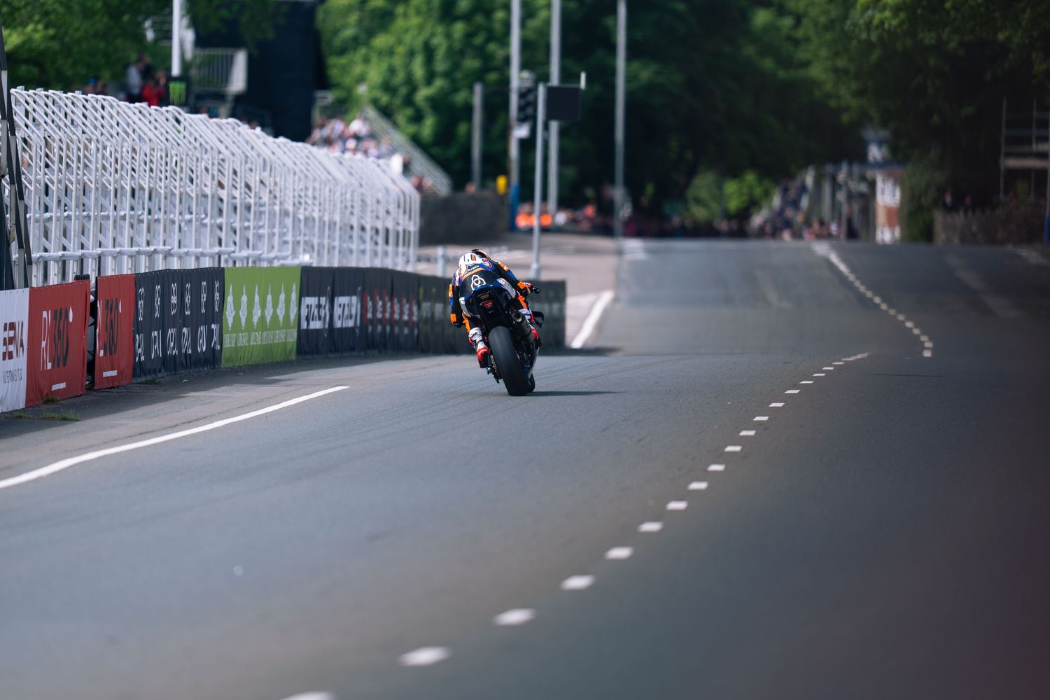 Shropshire based sport & automotive photography. Isle of man tt motorcycle photography