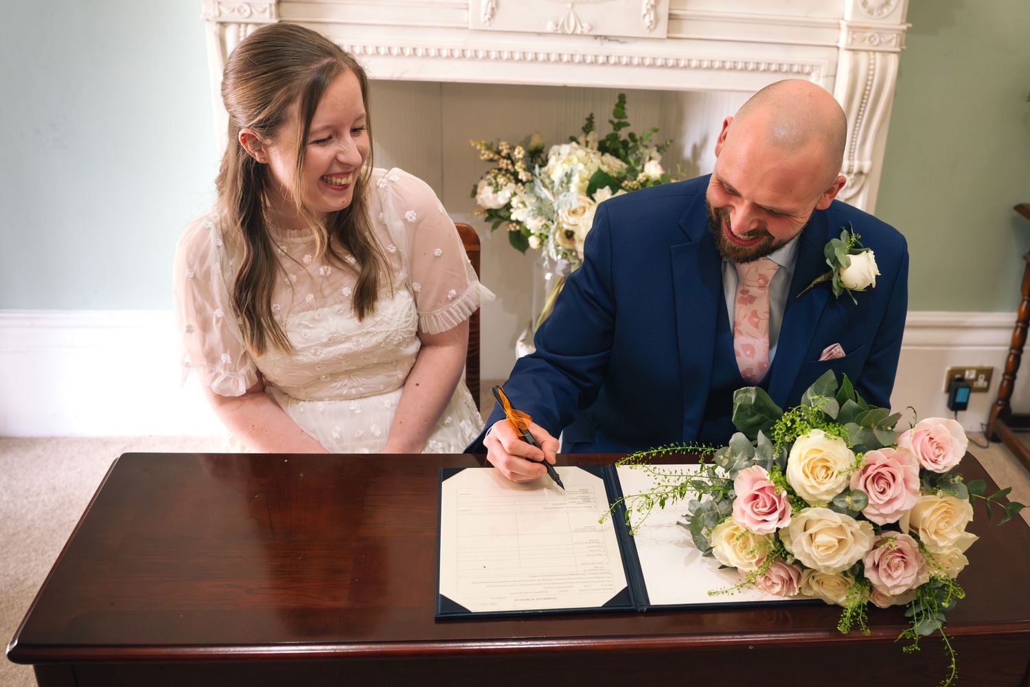 confetti, wedding, York, couple, married, photographer, Bilton house, harrogate, Shropshire wedding photographer, registry office