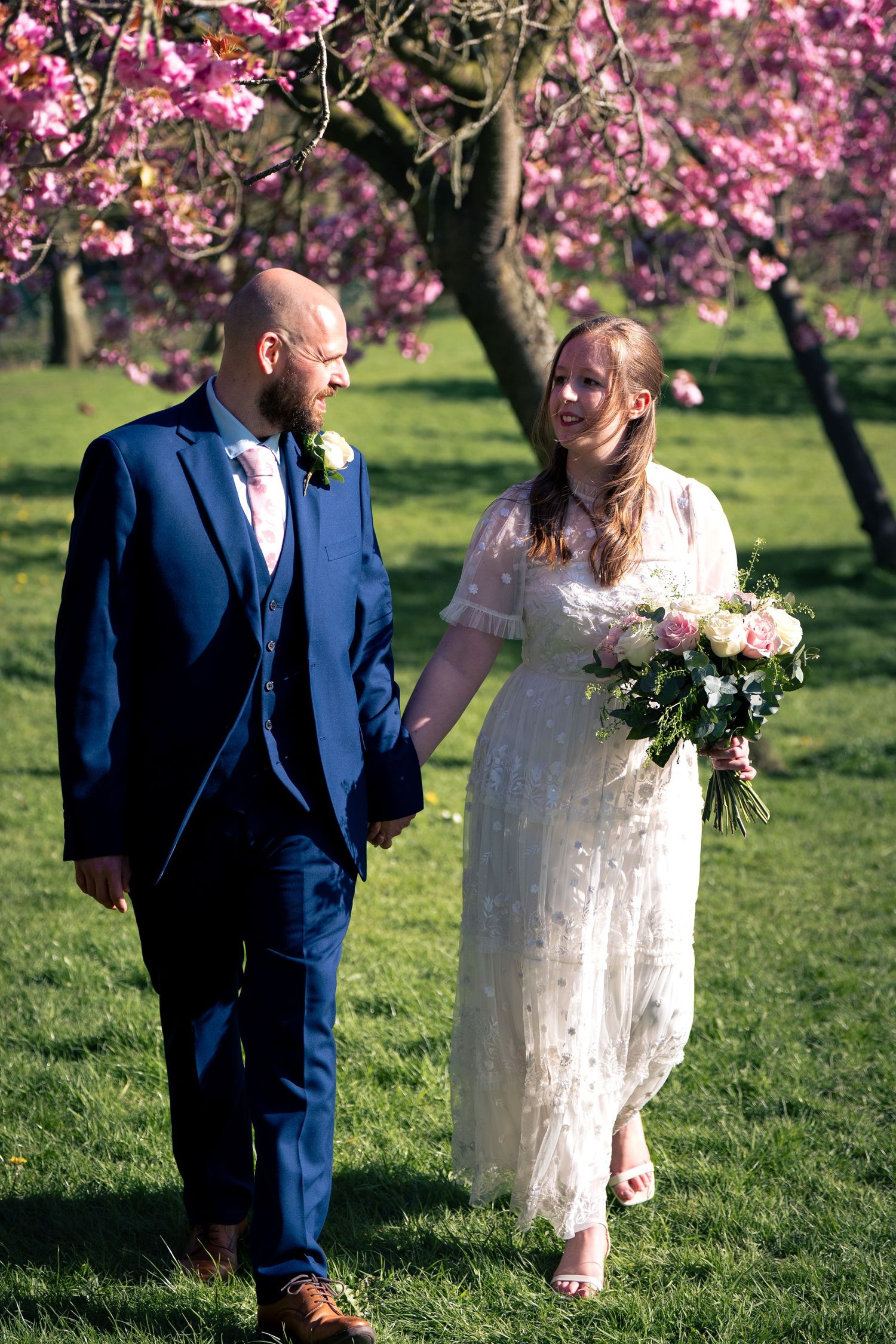 confetti, wedding, York, couple, married, photographer, Bilton house, harrogate, Shropshire wedding photographer, photo shoot