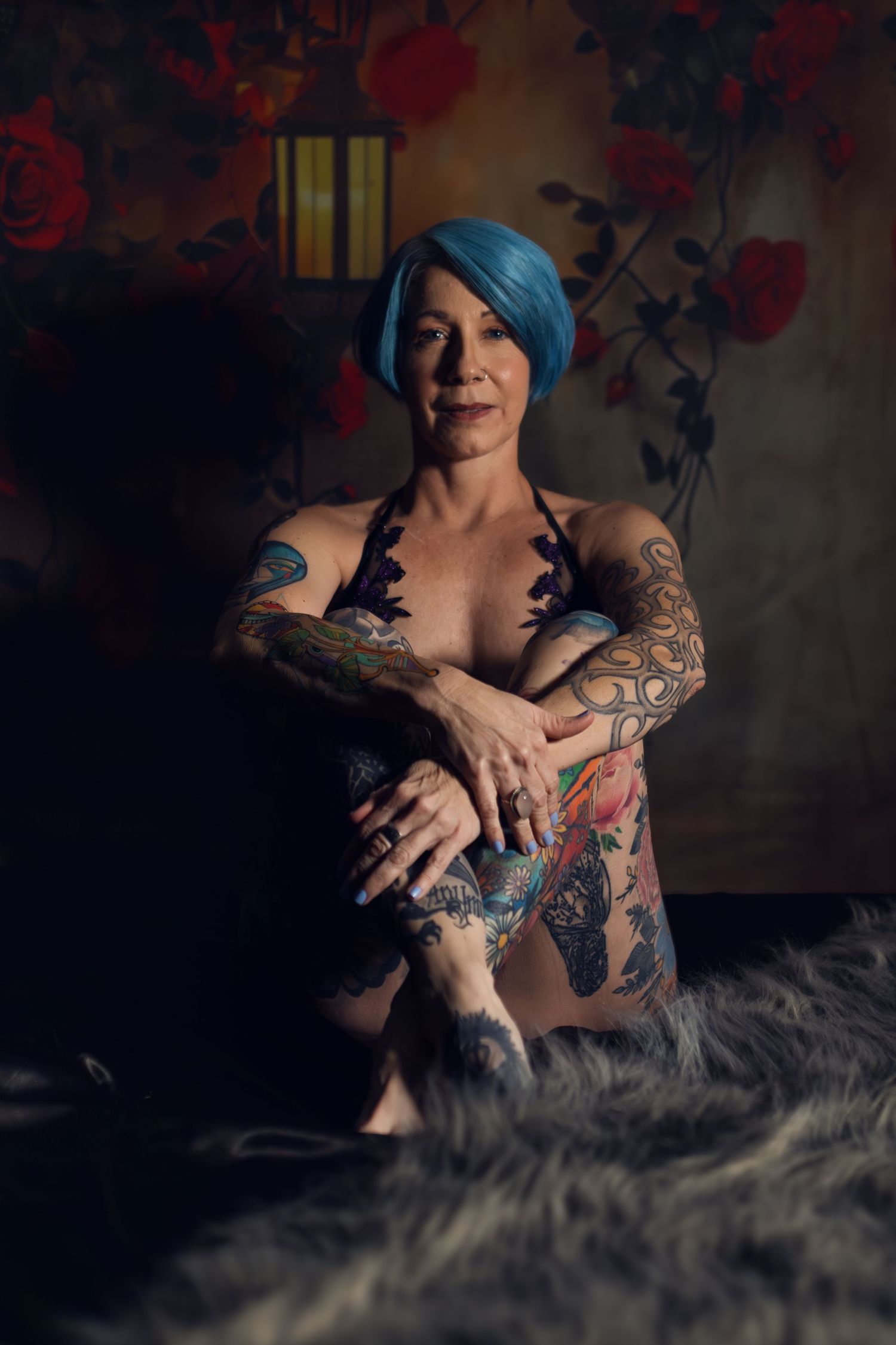 Boudoir photo of a woman with blue hair, Fort Worth, Texas, — boudoir photography for women over 50.