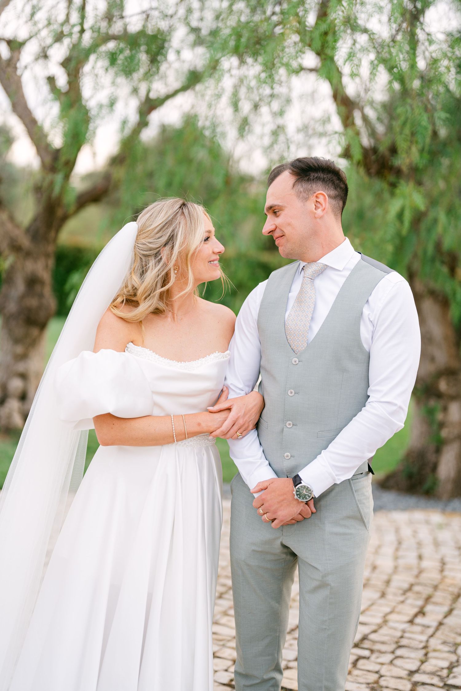 bride and groom portrait