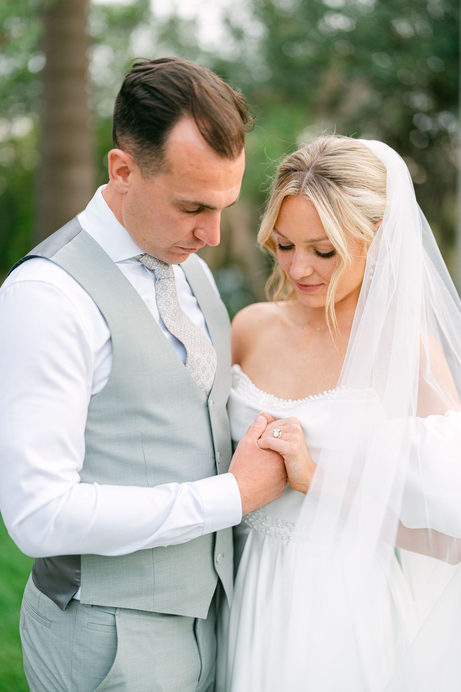 bride natural light portrait