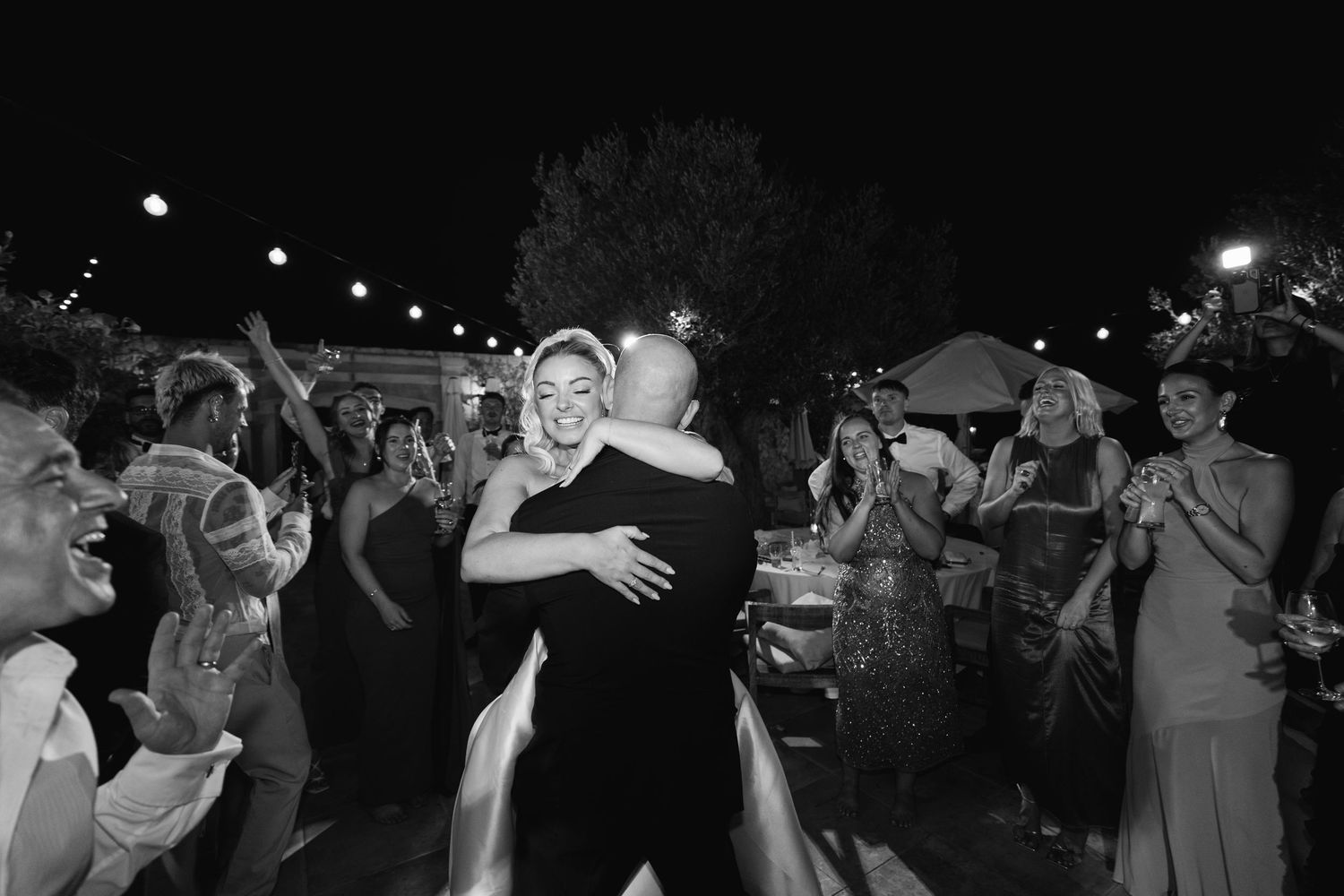 destination wedding couple