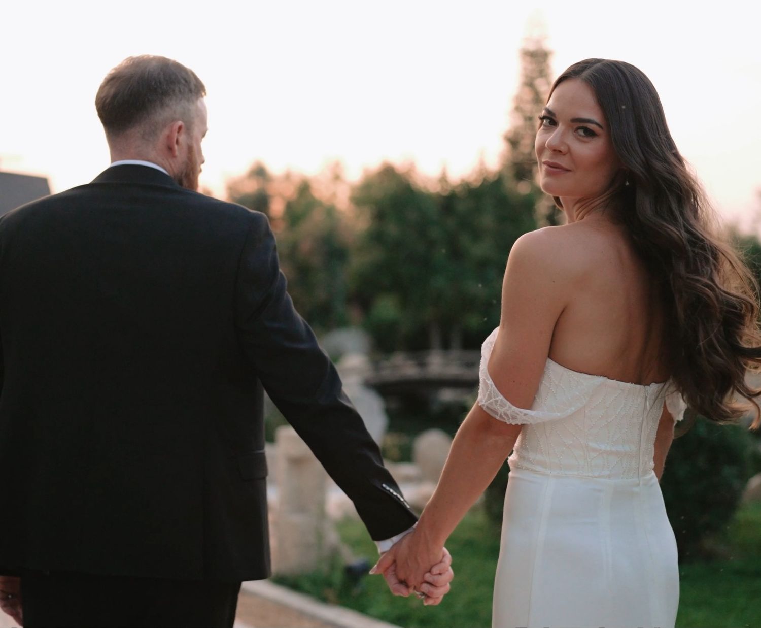 bride and groom sunset portrait Portugal